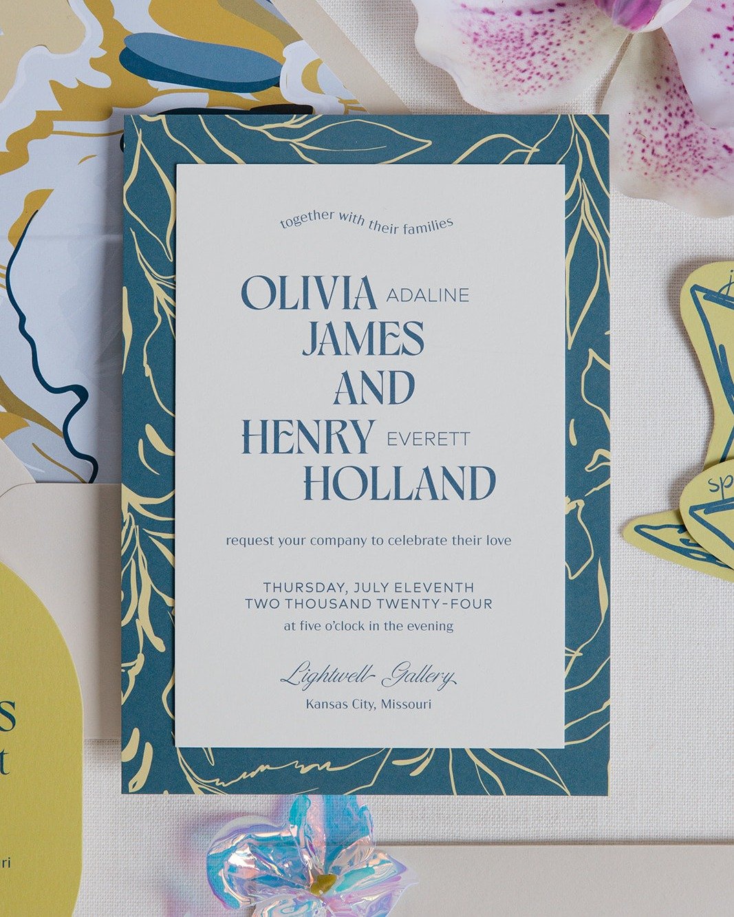 Multiple jaw dropping moments with this styled shoot, understandably so!!! 💌🍸🫒🪩🍒

The colors, the textures, the movement, the contrasting palettes... it's SoOoO good. 

Vendor line-up:

Venue: @lightwellgallery
Planning/Design: @truelovecoordina