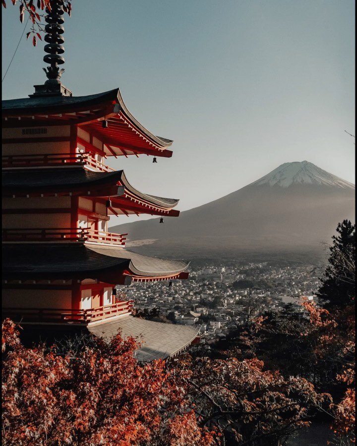 Land of the Rising Sun - Japan 🇯🇵 

Apart from filming weddings, travelling and exploring new places is one the things that we love to do.  Our passion for wedding filmmaking actually started from documenting our own travels and adventures. 

We lo