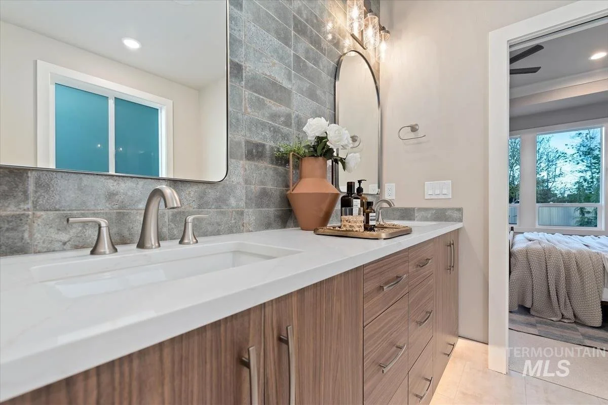Primary Ensuite 2.jpeg