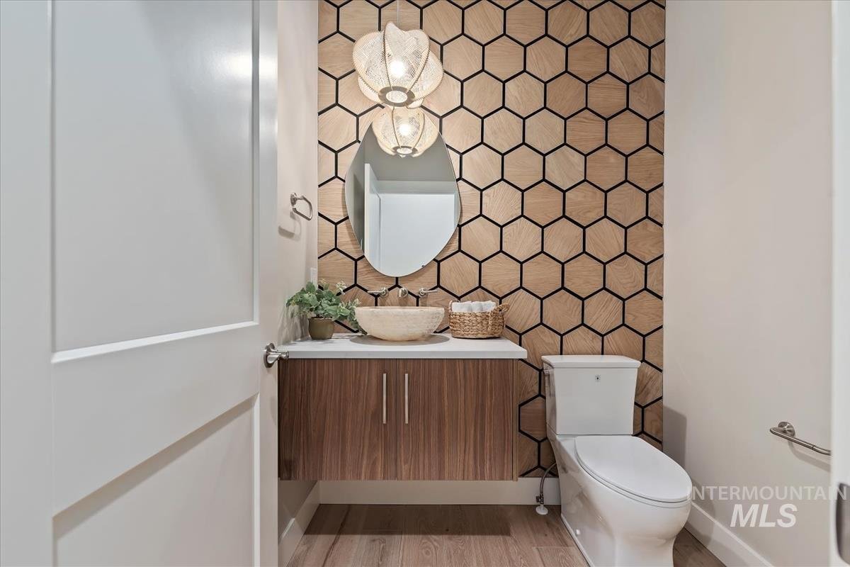 Powder Room.jpeg