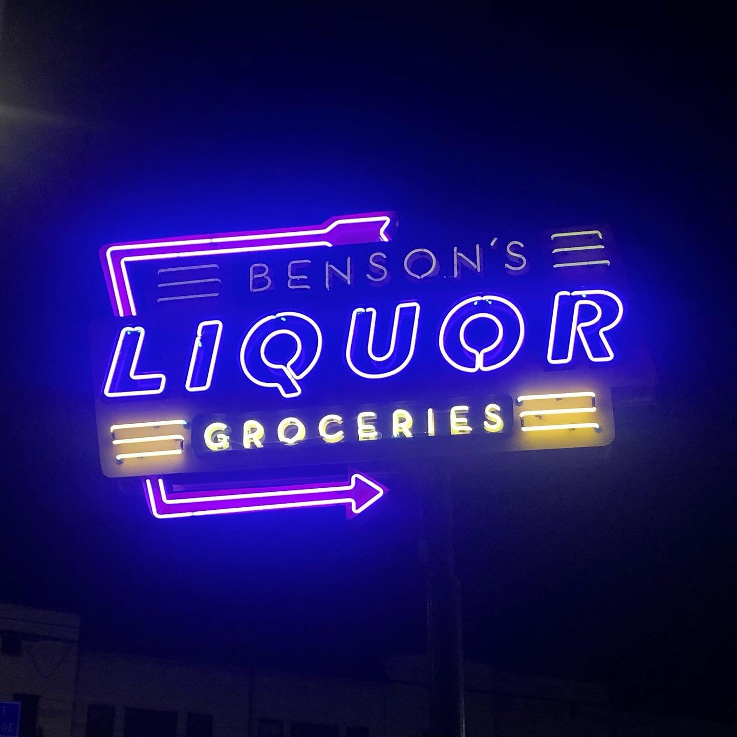 Another Long Beach neon sign. It&rsquo;s one of my favorites. I drive by it all the time in my way home from climbing, and yesterday I finally stopped by and snapped a shot.