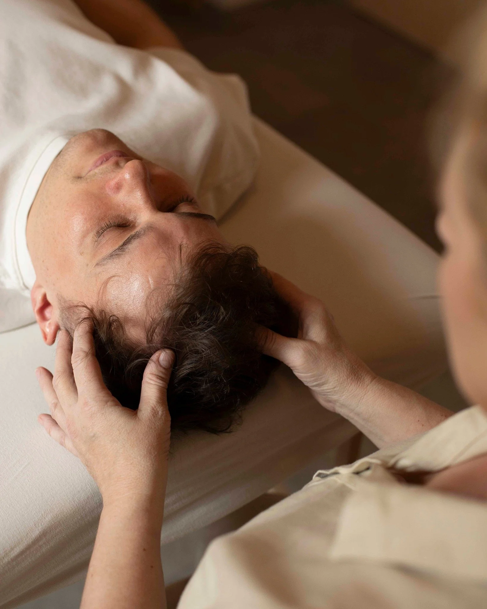 Dopřejte sv&eacute;mu tělu hlubok&yacute; restart s kraniosakr&aacute;ln&iacute; terapi&iacute; 🤍
M&aacute;te pocit, že je toho na v&aacute;s v posledn&iacute; době moc? C&iacute;t&iacute;te napět&iacute;, kter&eacute; neustupuje, nebo v&aacute;s tr