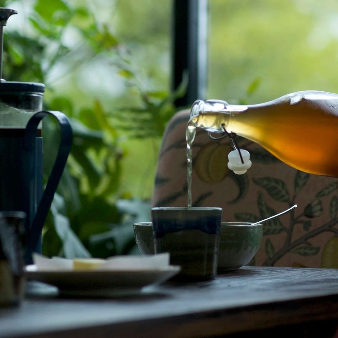 kombucha-pouring-in-a-cup (1).jpg