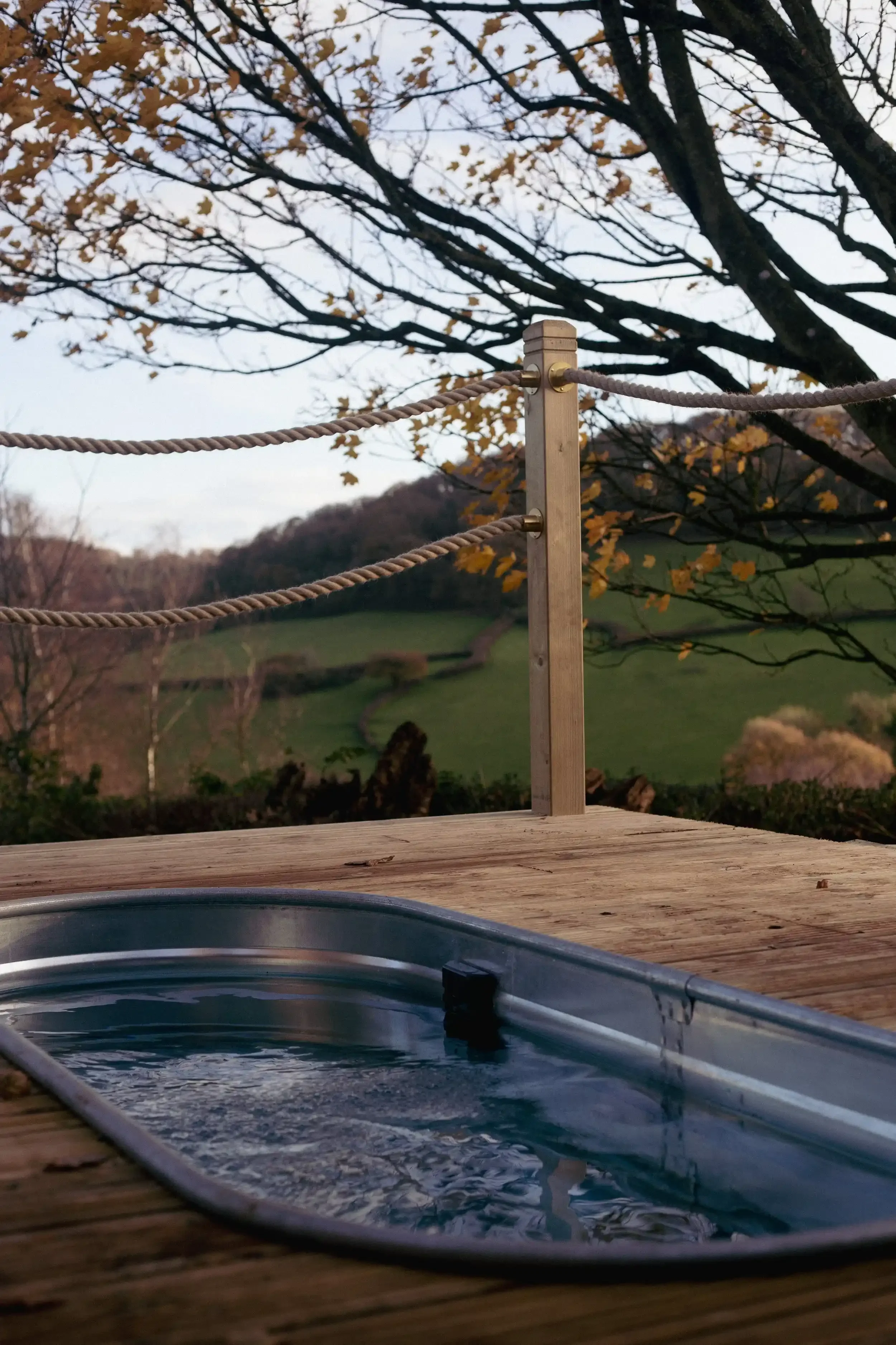cold bathing after sauna near london.webp