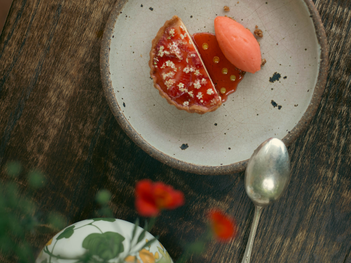 strawberry-elderflower-pistachio-tart-for-food-lovers.png