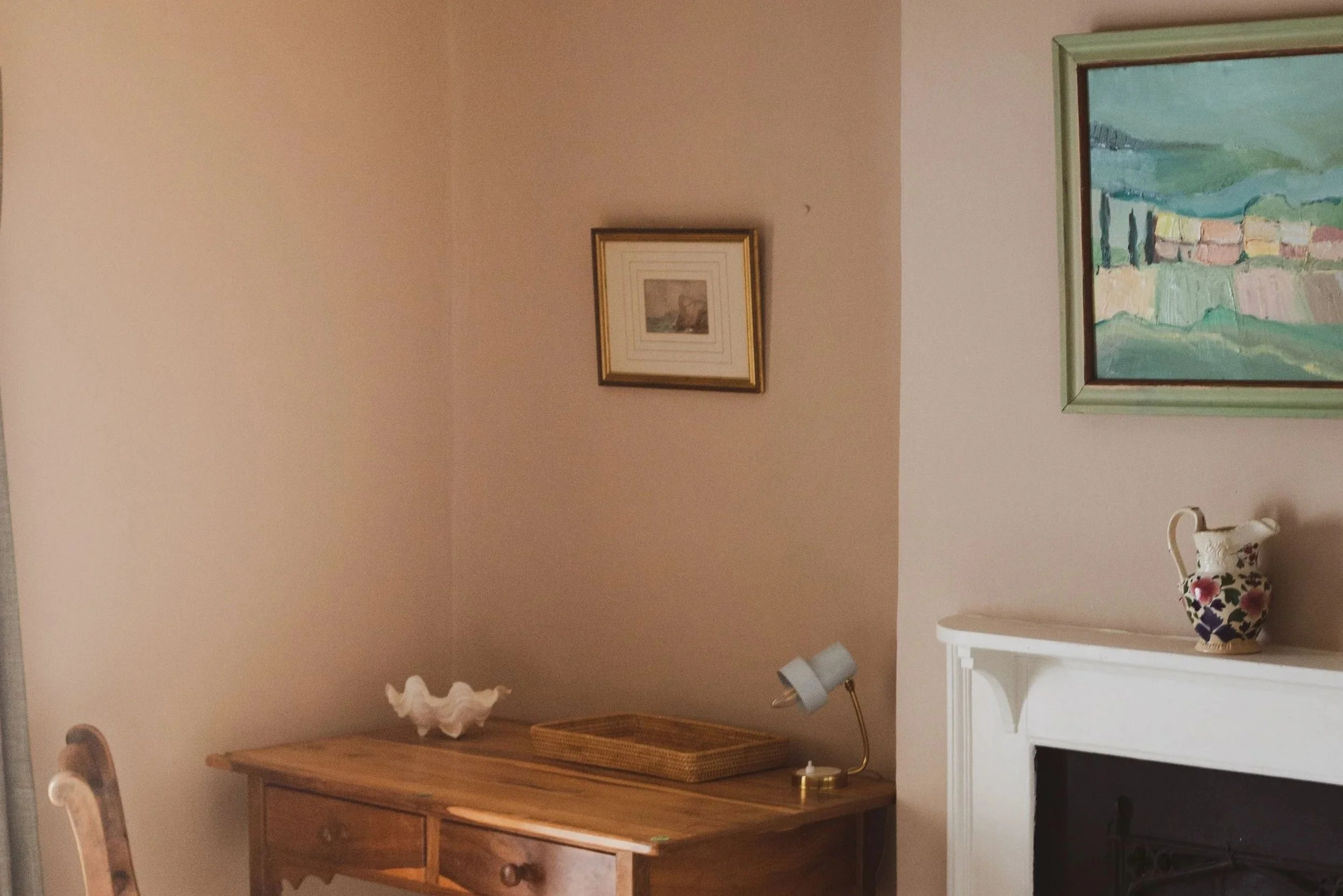 interior-bed-and-breakfast-hotel-for-tourists-in-lyme-regis.jpg