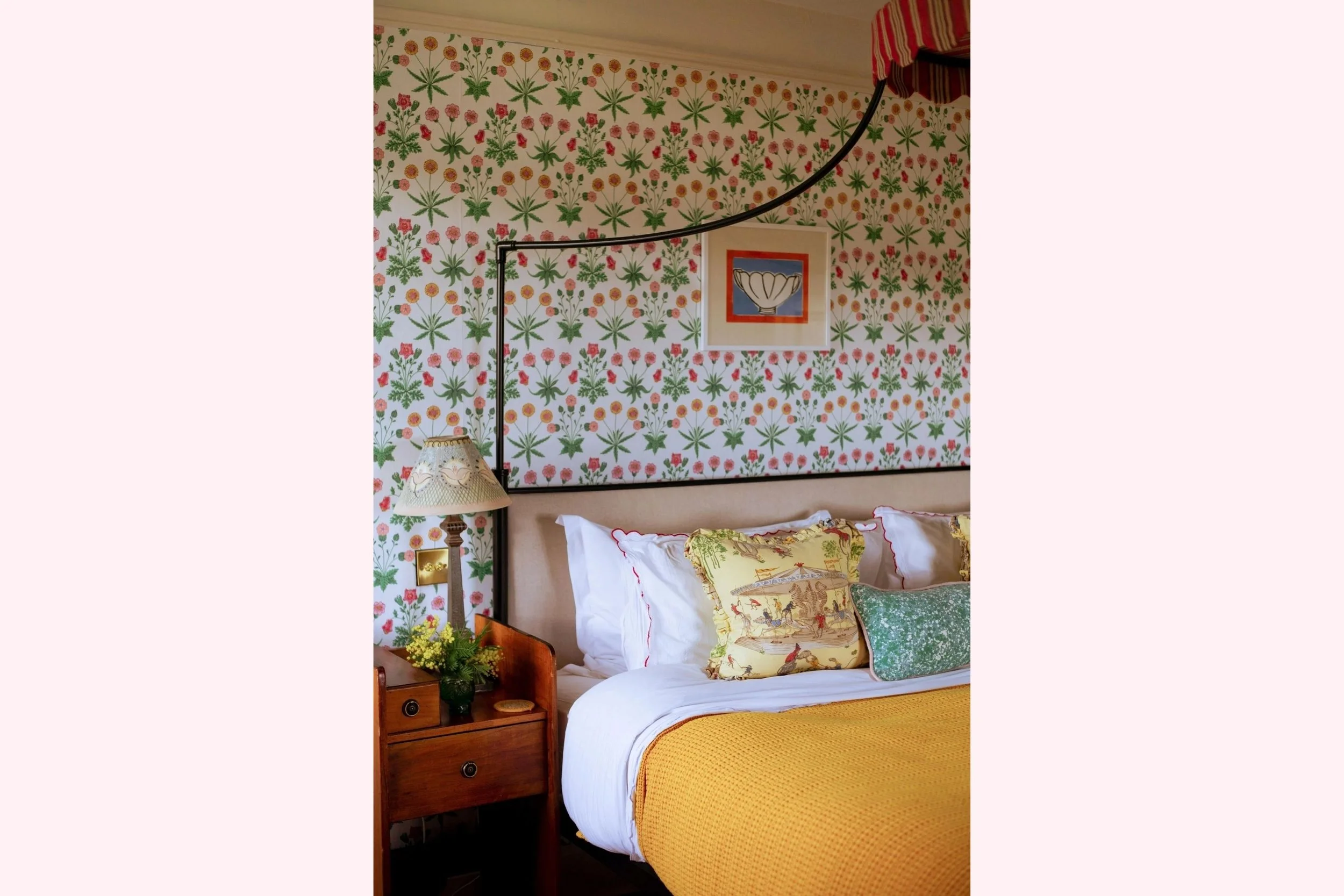 interior-details-of-couples-room-of-best-boutique-hotels-in-devon.jpg