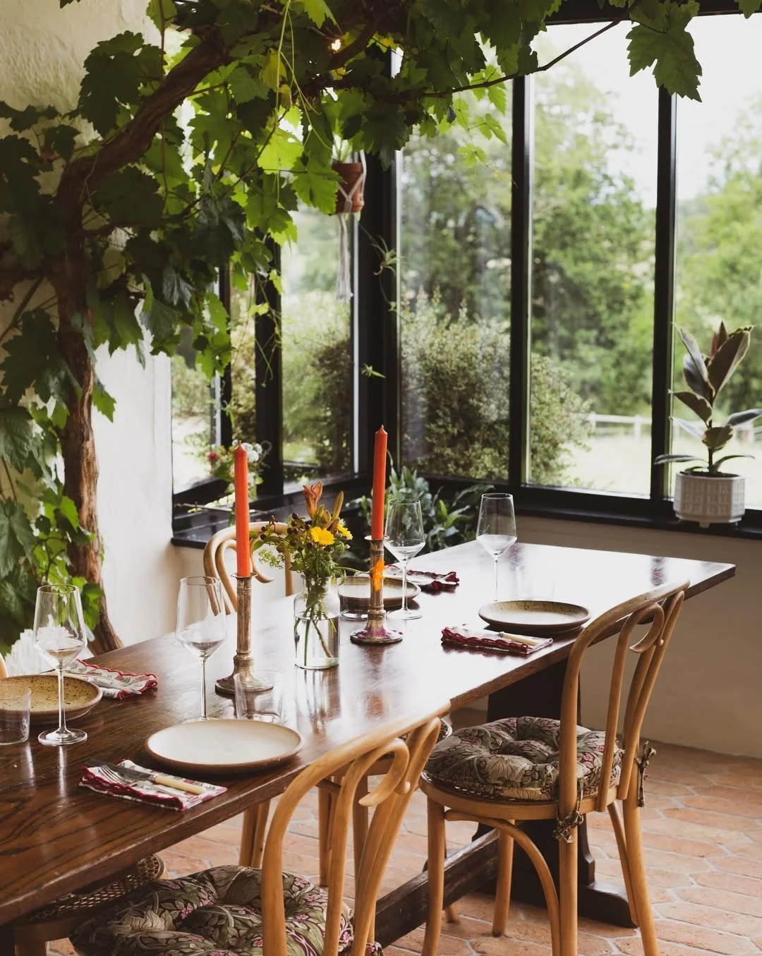 book-a-wine-and-dine-experience-in-devon.jpg