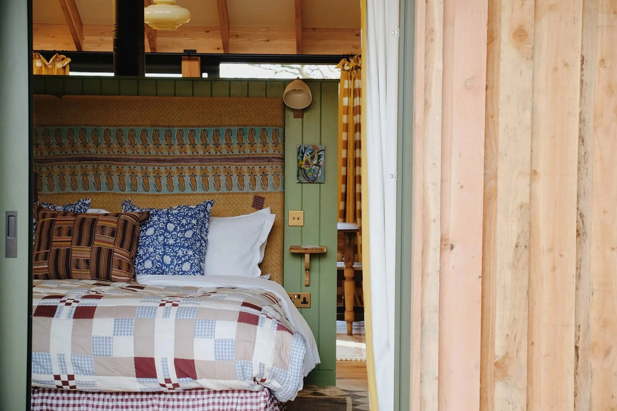 boutique-hotel-cabin-room-interior-crows-nest-in-glebe-house-devon.jpg