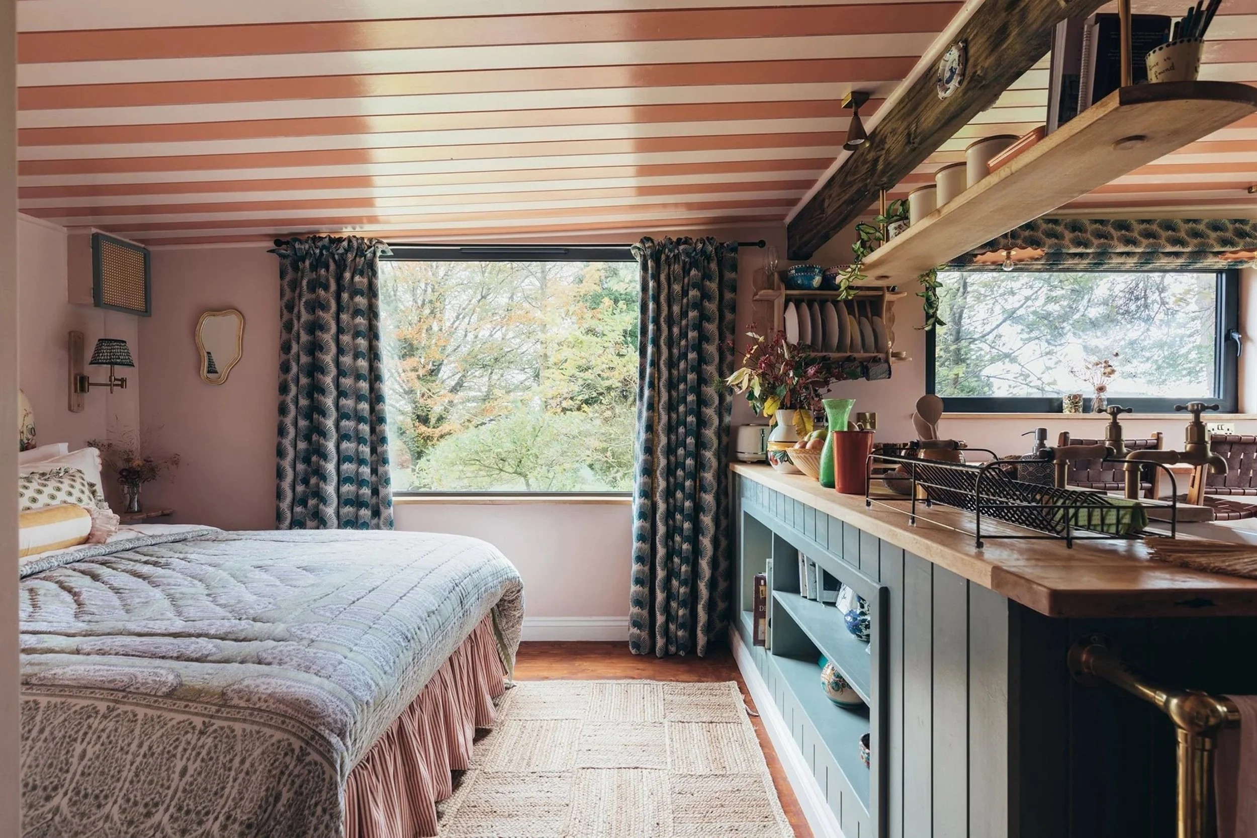 best-boutique-hotel-bed-and-breakfast-for-tourists-in-glebe-house.jpg