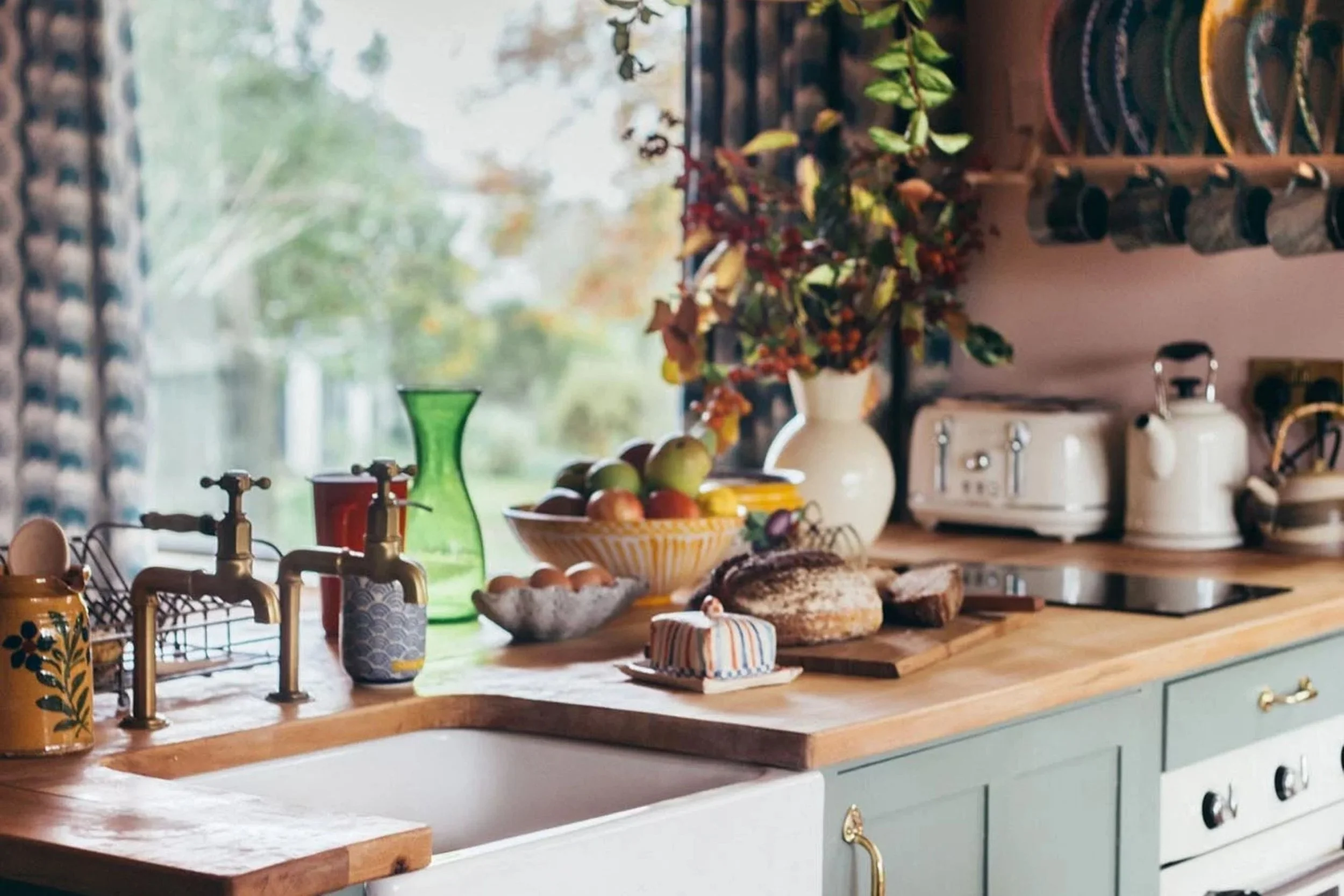 kitchen-details-of-boutique-hotel-in-Axminster-for-tourists.jpg