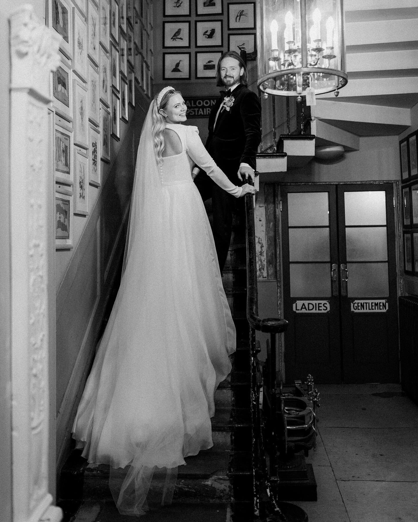 Reception Moments at Brunswick House for Jess + Matt 

🤍

MUA- @poppywilsonmua 
Videographer - @yassinyassino
Wedding dress - @elliesandersonbridal @suzanneneville 
Alterations - @sewnbym.e 
Florist- @bloomsfair 
Violinist - @raffviolin 
Ceremony - 