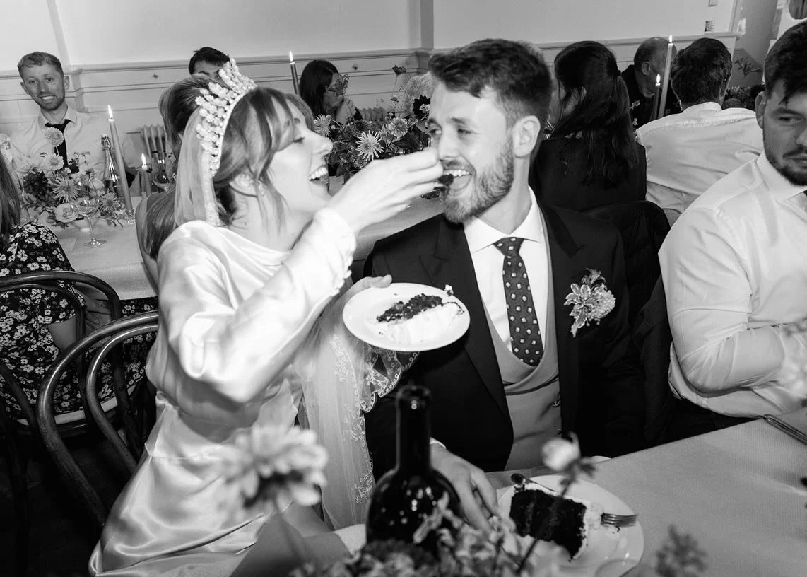 Landscapes, for a change 〰️ 

Flowers @madebyameliaflorence 
Hair + make up @laurenlouise_hairandmakeup 
Catering @purplepumpkincatering 

📍 Penshurst church + the most beautiful village hall next door 

#kentweddingphotographer #penshurstwedding #l