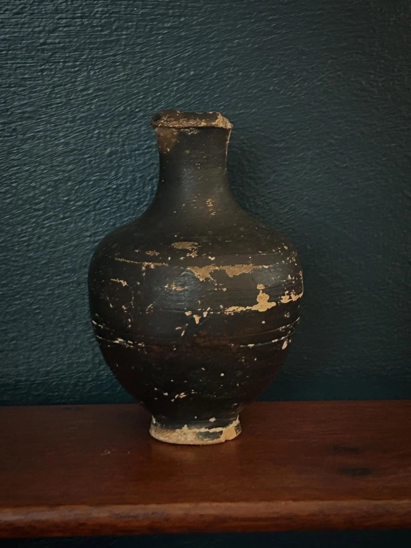 Small Greco-Roman blackware pottery scent or oil bottle 3rd/4th century BC 
Lightweight and very tactile 
As seen 
H 9cm W approx 5cm
&pound;65

#ancientrome #grecoroman #antique #object #decorative #romanbritain #antiques #interiors #collectibles #d