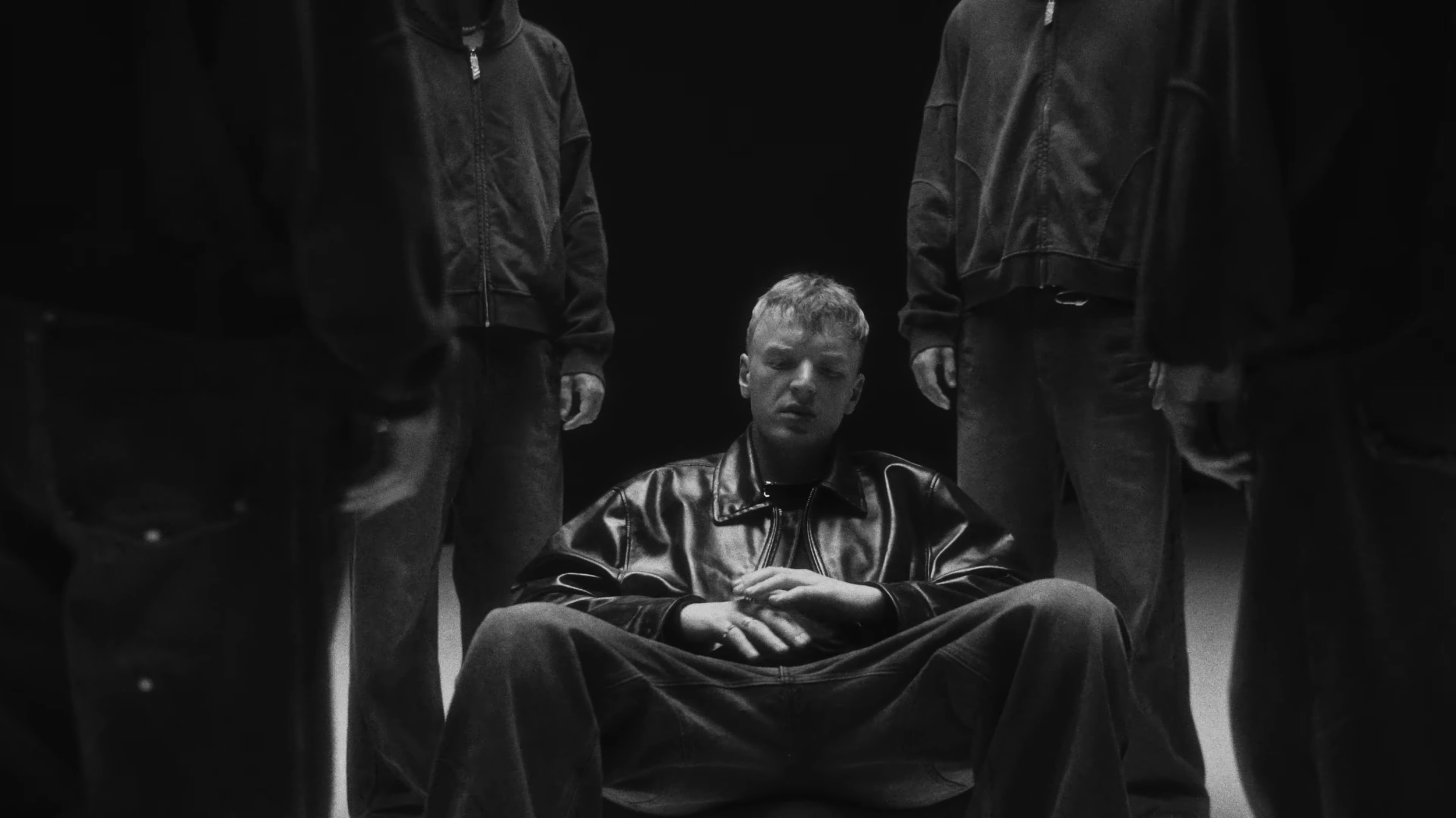 tooloudfortheroom - Pillen gegen die Traurigkeit 1-33 screenshot.png