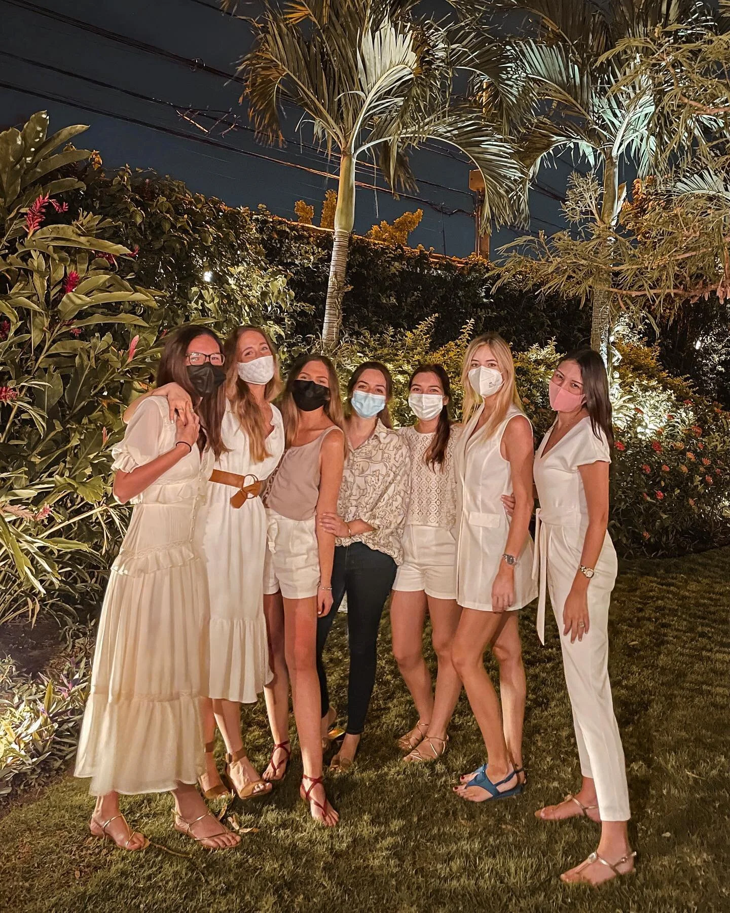 Con ellas, en todas. 
En todas, con ellas.