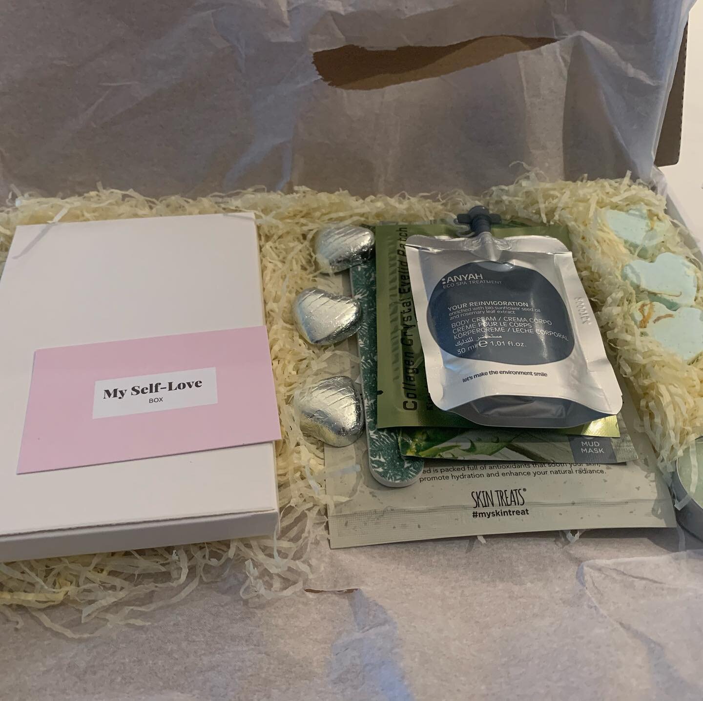 Thank you so much to all my ace friends who made my lockdown birthday so fab!!! Beautiful gifts, all so thoughtful and have you ever seen such a fruitful basket of goodies-genius!! I love you all and so grateful, thank you xxx