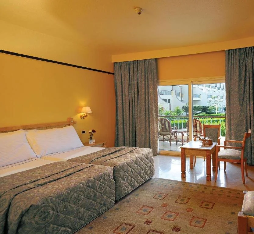 Cataract Pyramid Resort Cairo