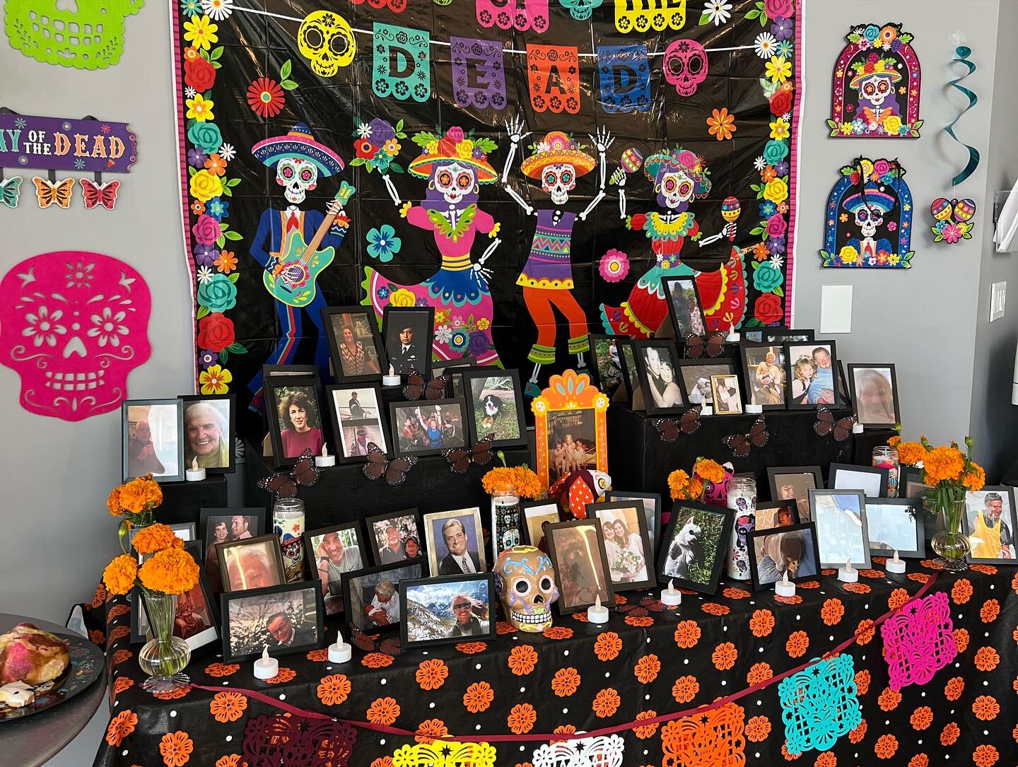 Feliz D&iacute;a de los Muertos! We are overwhelmed by the community involvement for our Peekadoodle Ofrenda spearheaded by Ms Delaney and Ms Marisol. Their care and passion created such a wonderful opportunity to honor our lost loved ones in a meani