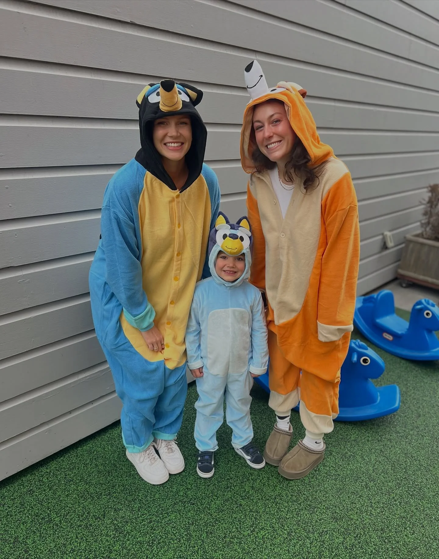 Happy Halloween from Peekadoodle 🐢🎃! Both  students and teachers  had a spooktacular time dressing up as everything from capybaras, super heroes, favorite movie and tv characters and one adorable oinking piggy. We also had a special birthday boy! W