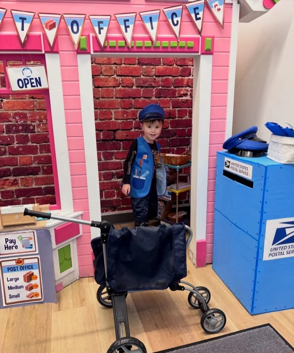 The February Pink House Post Office proved to be a particularly engaging provocation for our Peekadoodle community! Every letter and package sent with love, of course 🧡🐢