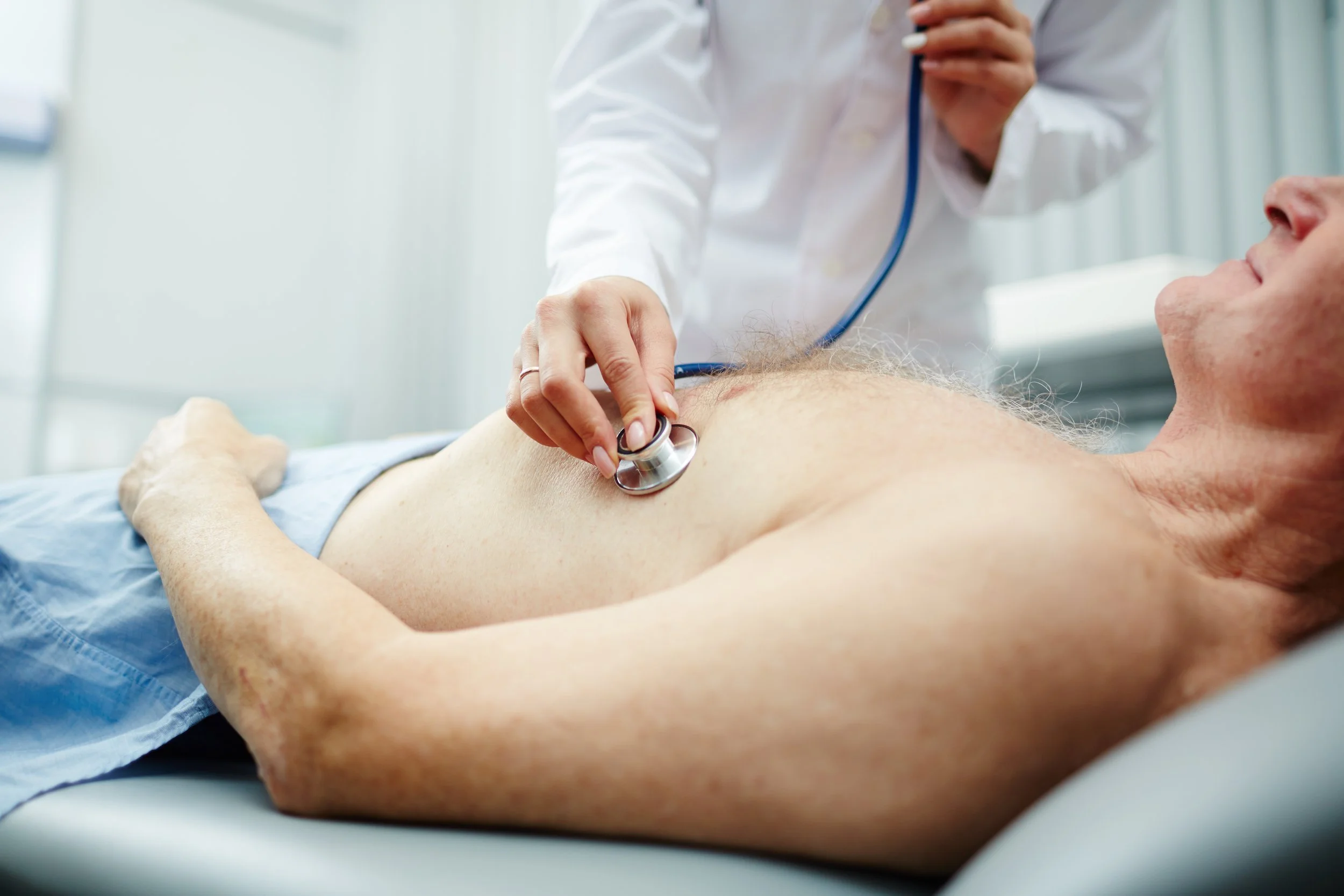 treatment-of-senior-patient-2021-09-24-03-29-18-utc.jpg
