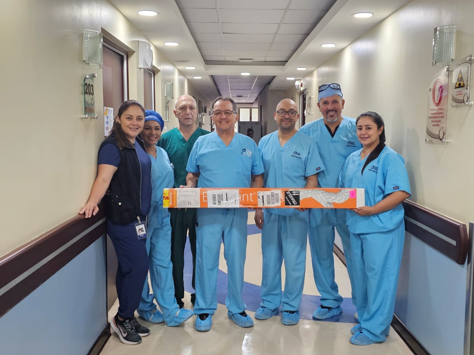 Primer caso en Guatemala de Reparación Endovascular por Aneurisma Abdominal roto con hematoma retroperitoneal, realizado exitosamente en Hospital Centro Médico
