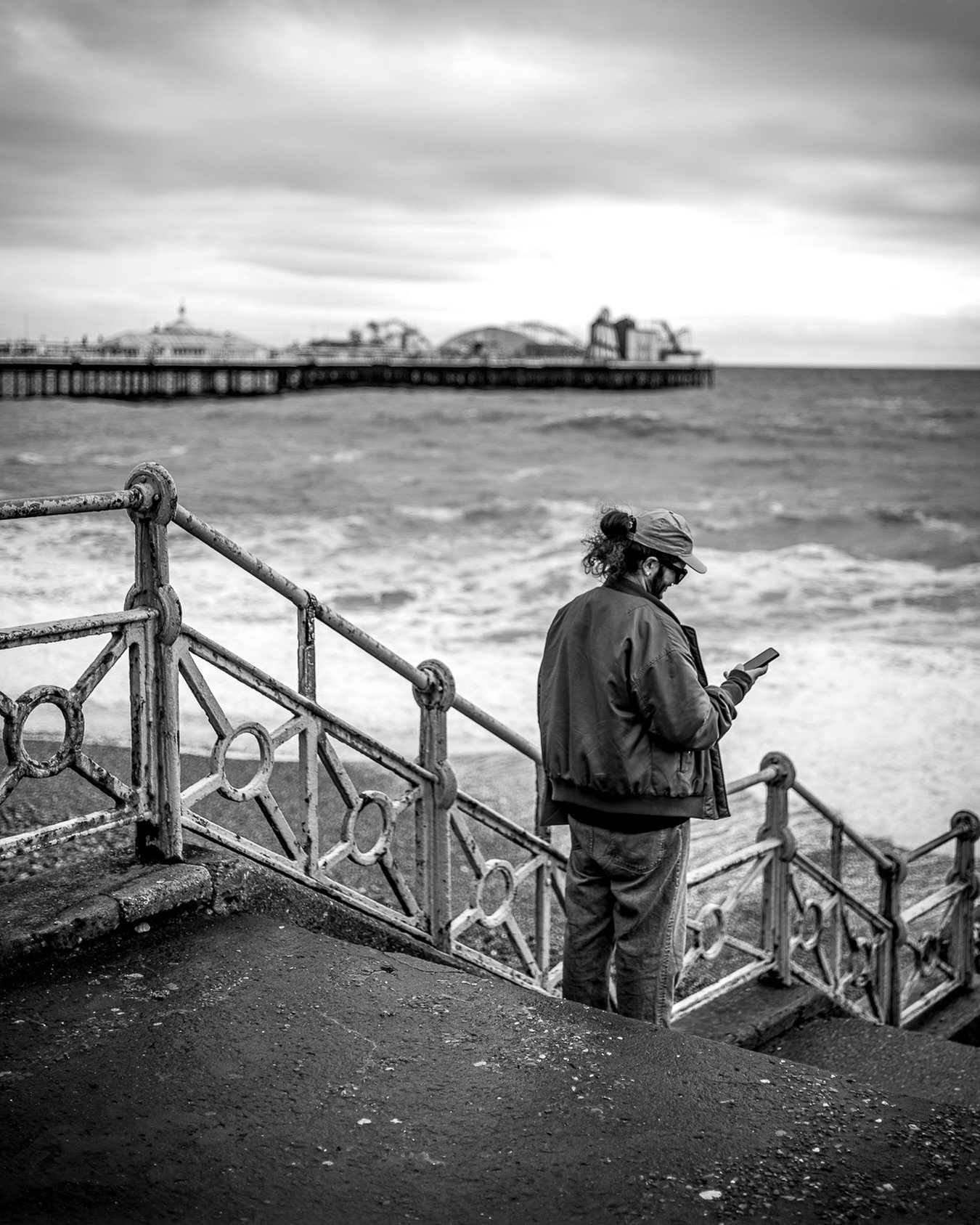 Now where is this pier &hellip;

Mar 2024 | Brighton, England
Leica M11-P | Summilux-M 35 f/1.4
&copy; 2024 Simon R. Cole

#Brighton #Leica #LeicaCamera #LeicaM #LeicaPhotography #LeicaPhoto #LeicaWorld #LeicaUK #ShotWideOpen #BnW #BnWPhoto #StreetPh