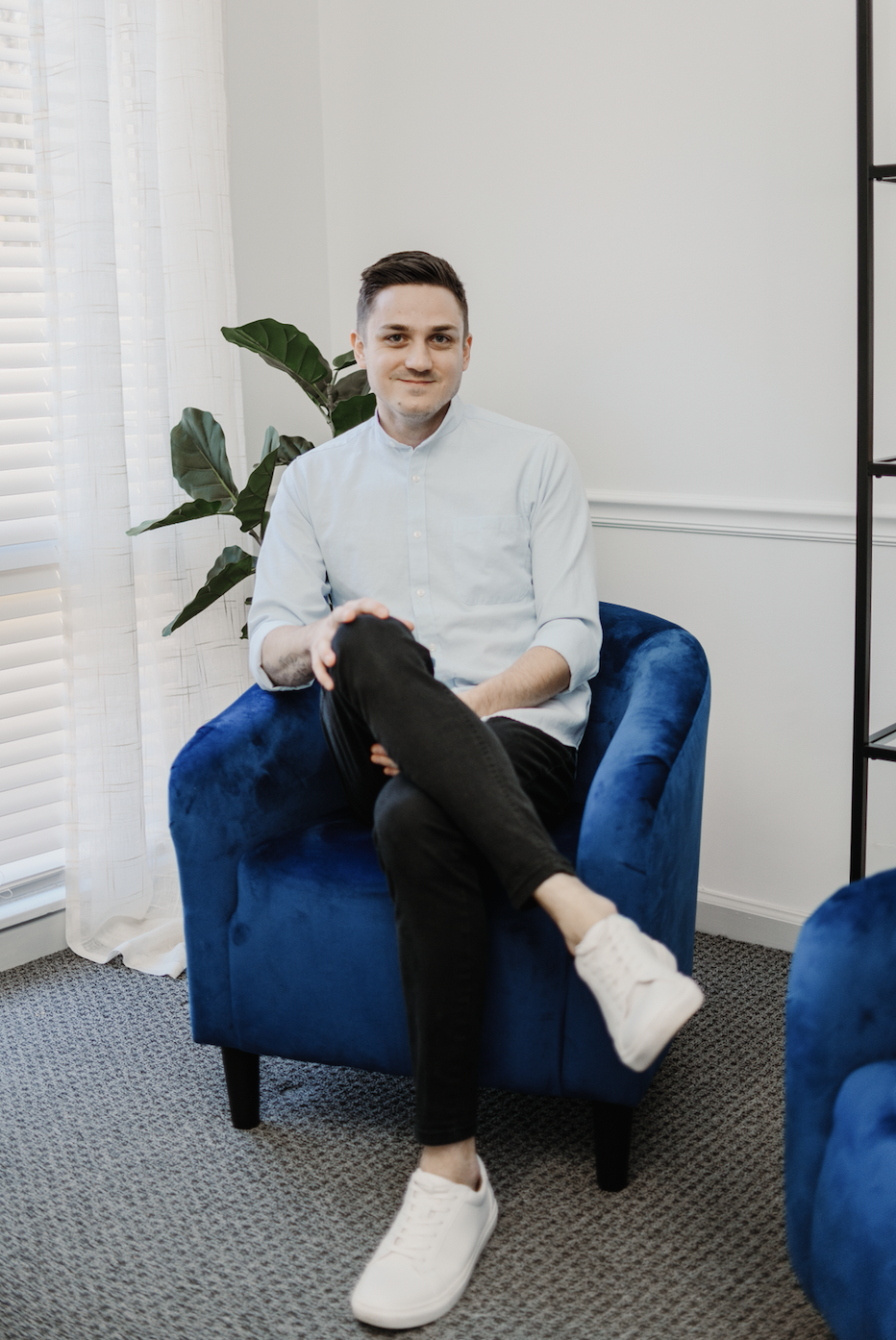 Robert Vore, LPC, therapist at Cumberland Counseling Centers, specializing in counseling adolescents and young adults in Atlanta for anxiety, depression, and life transitions.