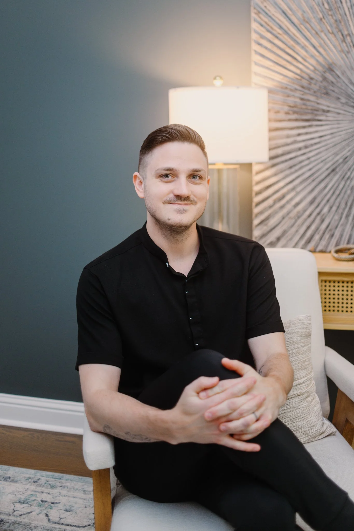 Robert Vore, LPC, therapist at Cumberland Counseling Centers, specializing in counseling adolescents and young adults in Atlanta for anxiety, depression, and life transitions.