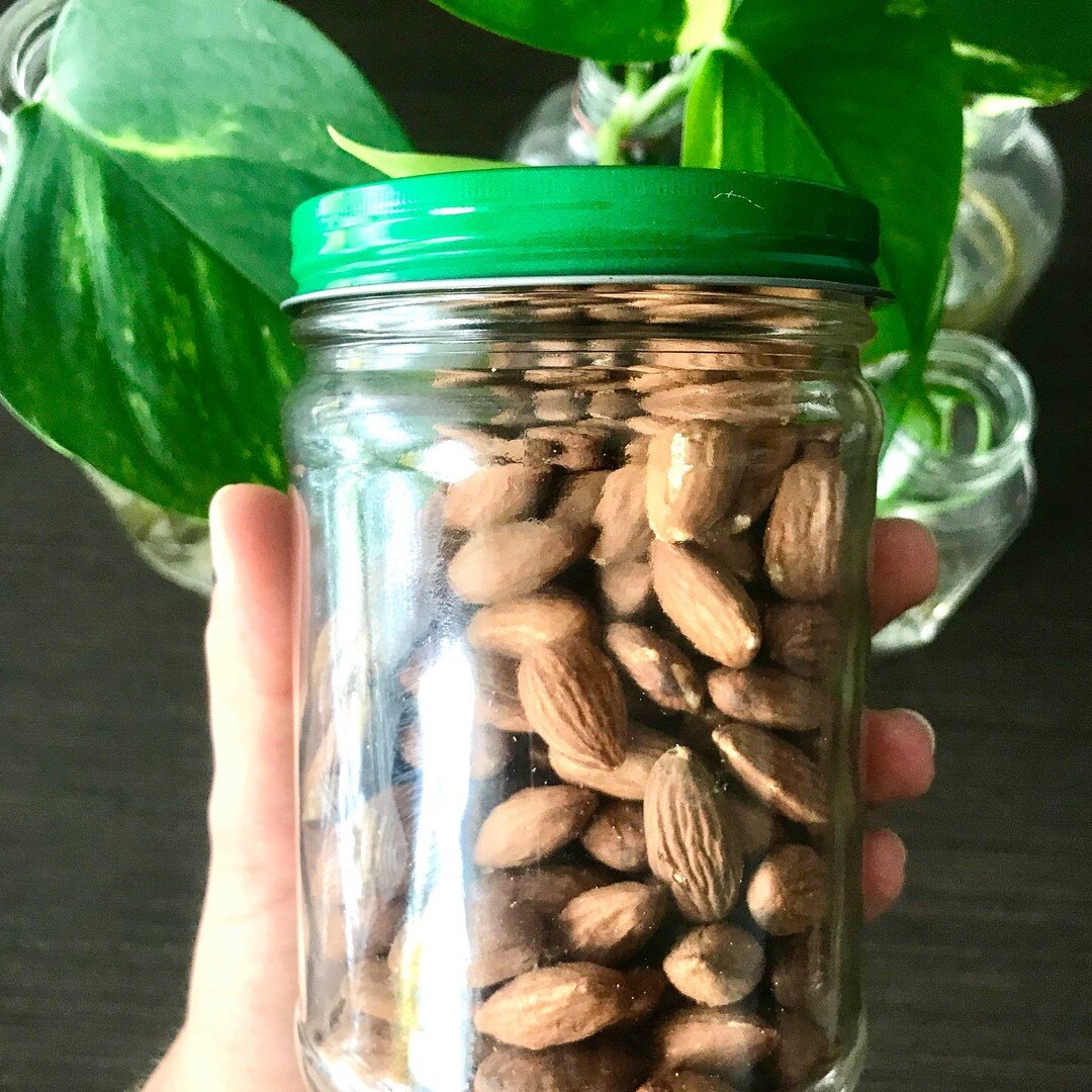 Almonds are great for a tasty and fulfilling snack on the go. Ever wonder what might be the best way to keep your favorite snack fresh?... 

Here are some tips and tricks for storing almonds:
💚 Keep almonds in a cool location 
💚 Avoid humidity by s