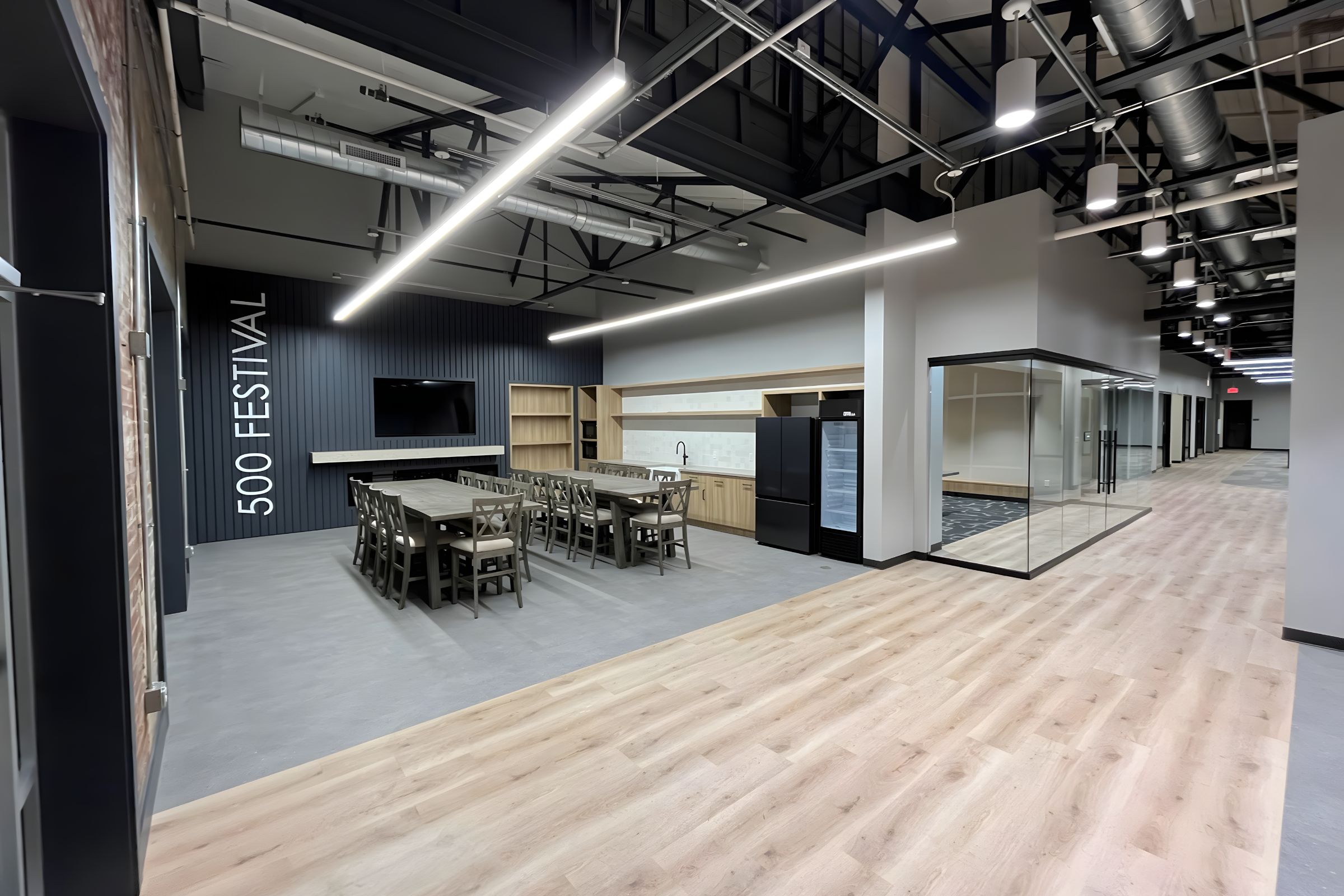 Design & Build Homepage Slider - 500 festival(upscaled).webp