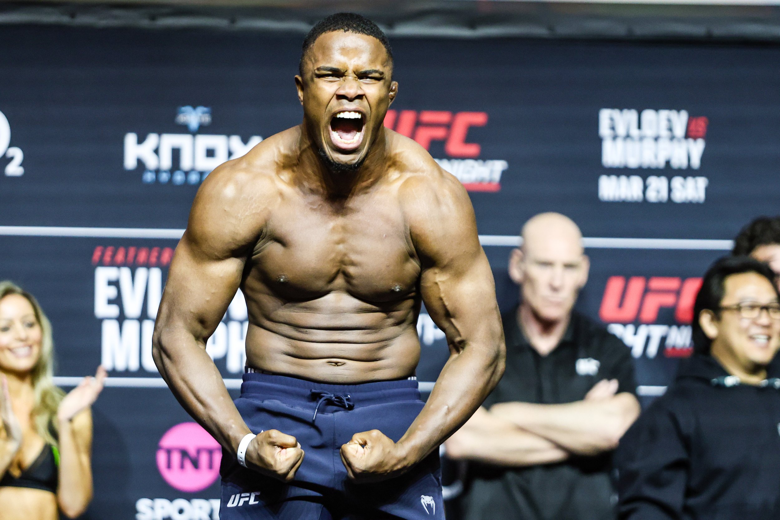 tobytandefoto_UFC Fight Night London Cerimonial Weigh-In_238954t.jpg