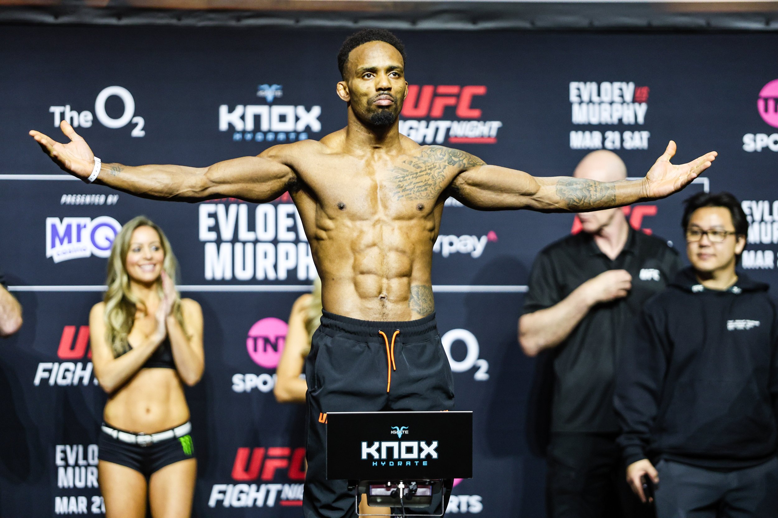 tobytandefoto_UFC Fight Night London Cerimonial Weigh-In_239090t.jpg