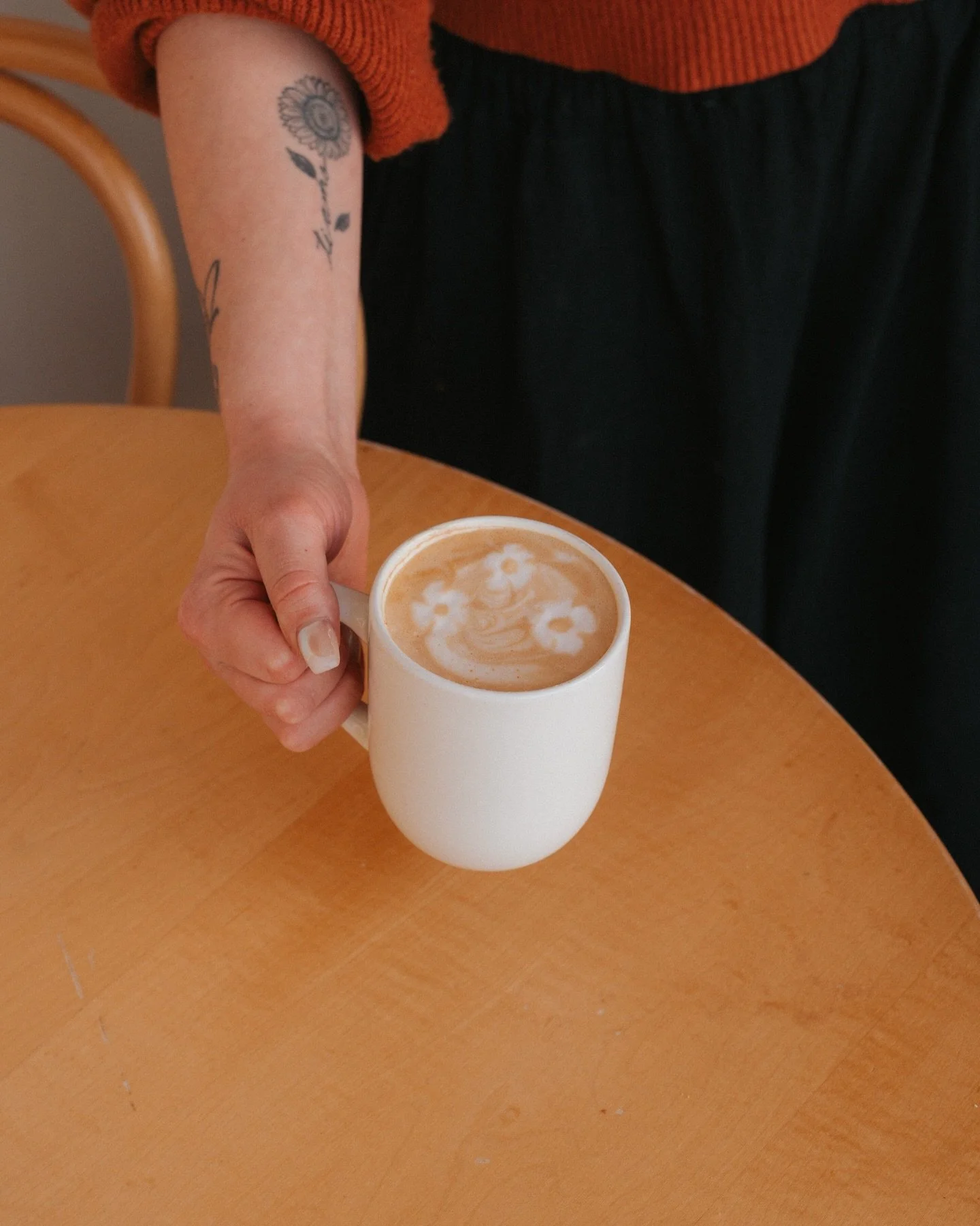 It&rsquo;s days like these we could all use a little extra pick-me-up&hellip; our orange cardamom latte is the perfect transition season sip, with @canyoncoffee espresso, @sweetgrasscreameryct milk, and house made orange cardamom syrup 🍊☕️ 

you kno