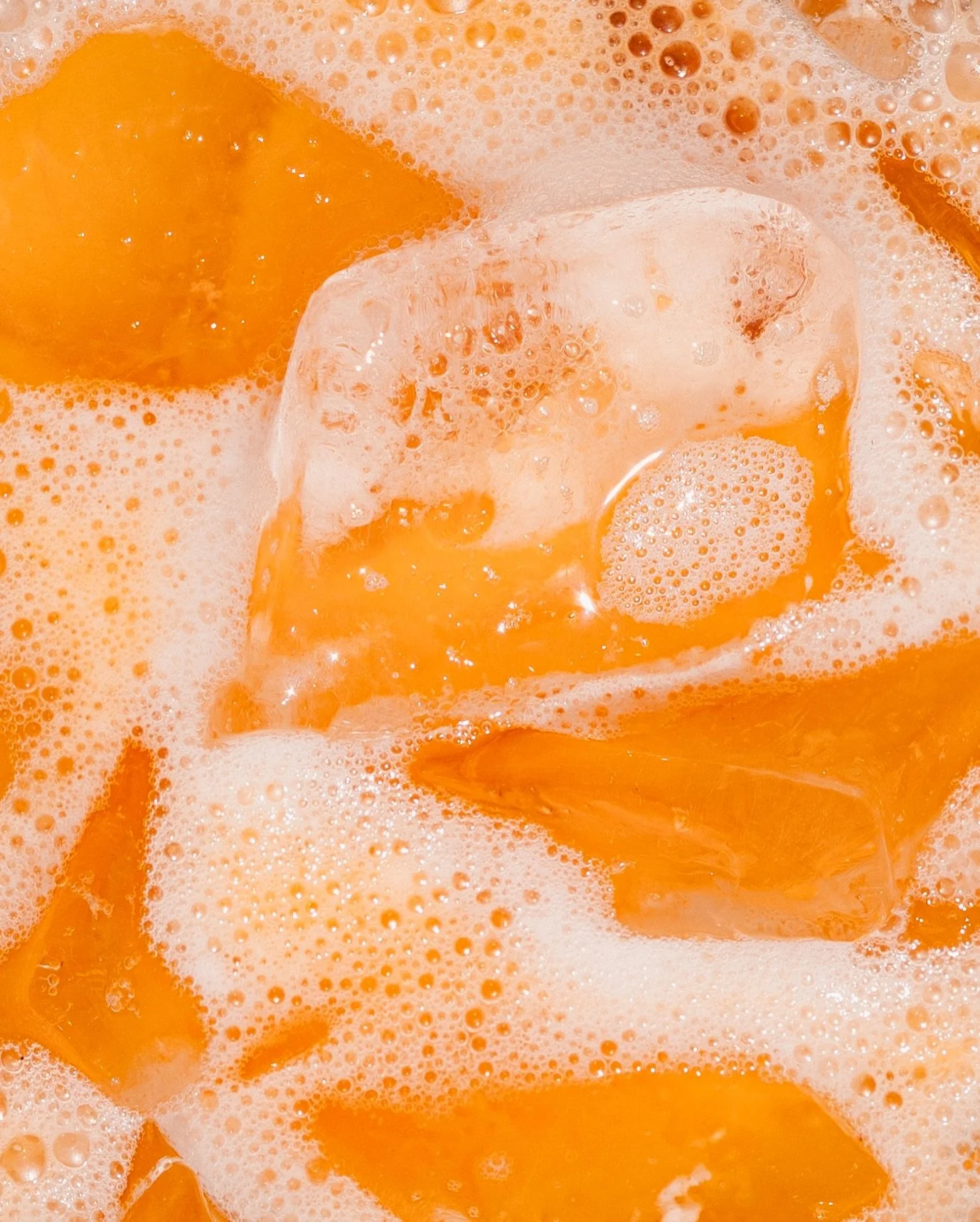 we call dibs 🍊 but lucky for you, sharing is caring ⭐️

orange cardamom thai tea 🫖 black thai tea + housemade orange cardamom syrup. shaken with sweetened condensed milk and served iced 🧊

regular iced tea is good. this is better 🏵️🧡