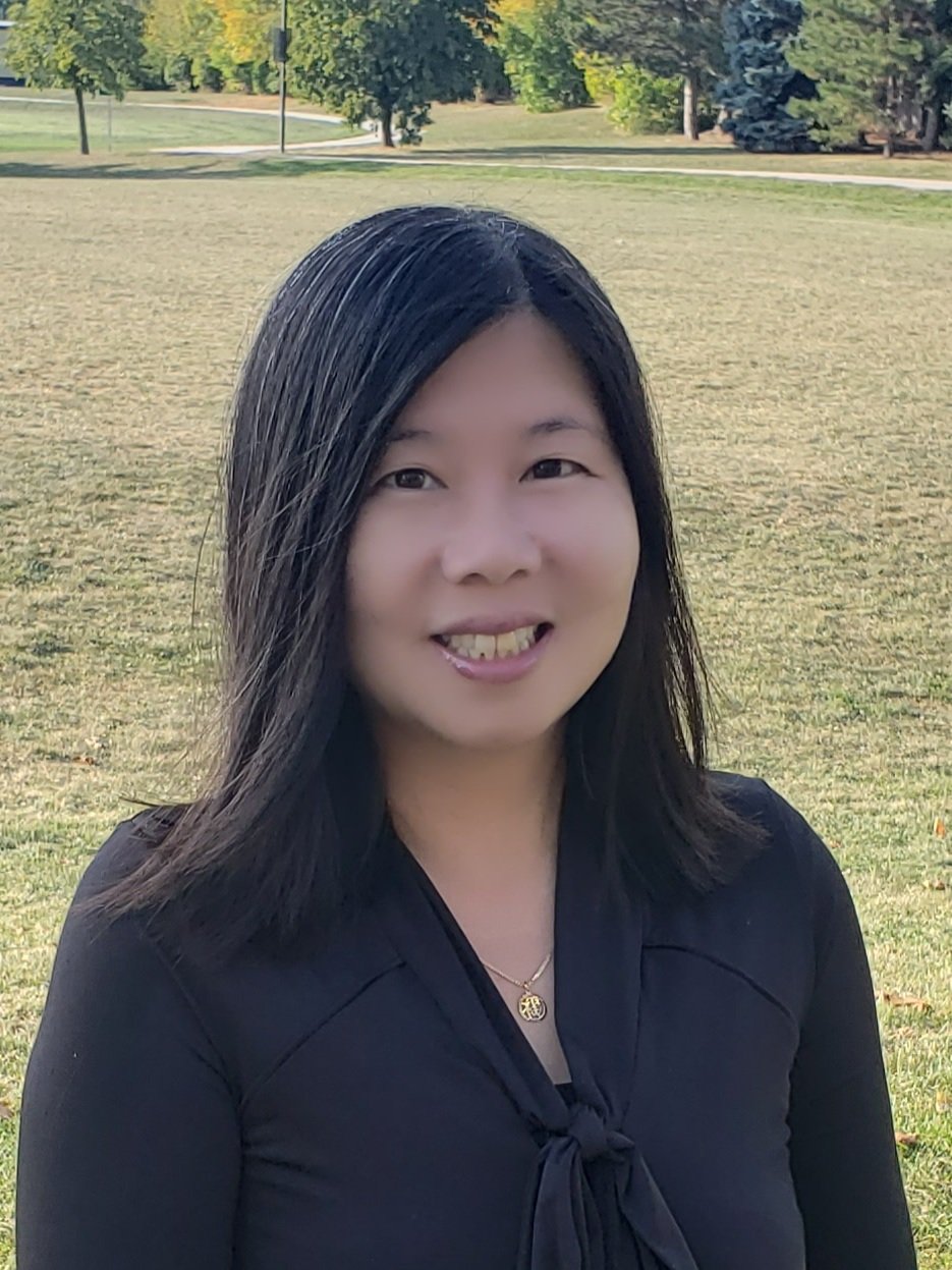 Headshot of Helen Chan, therapist at Relationship Counselling Toronto