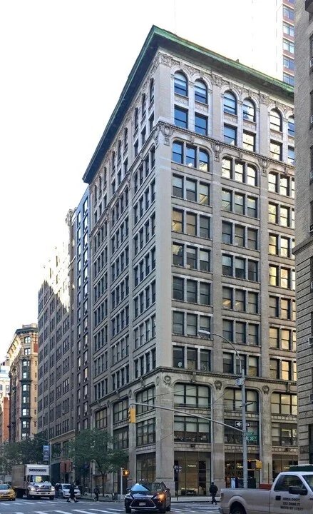 112 Madison Ave 
4 Floors | 24 Units