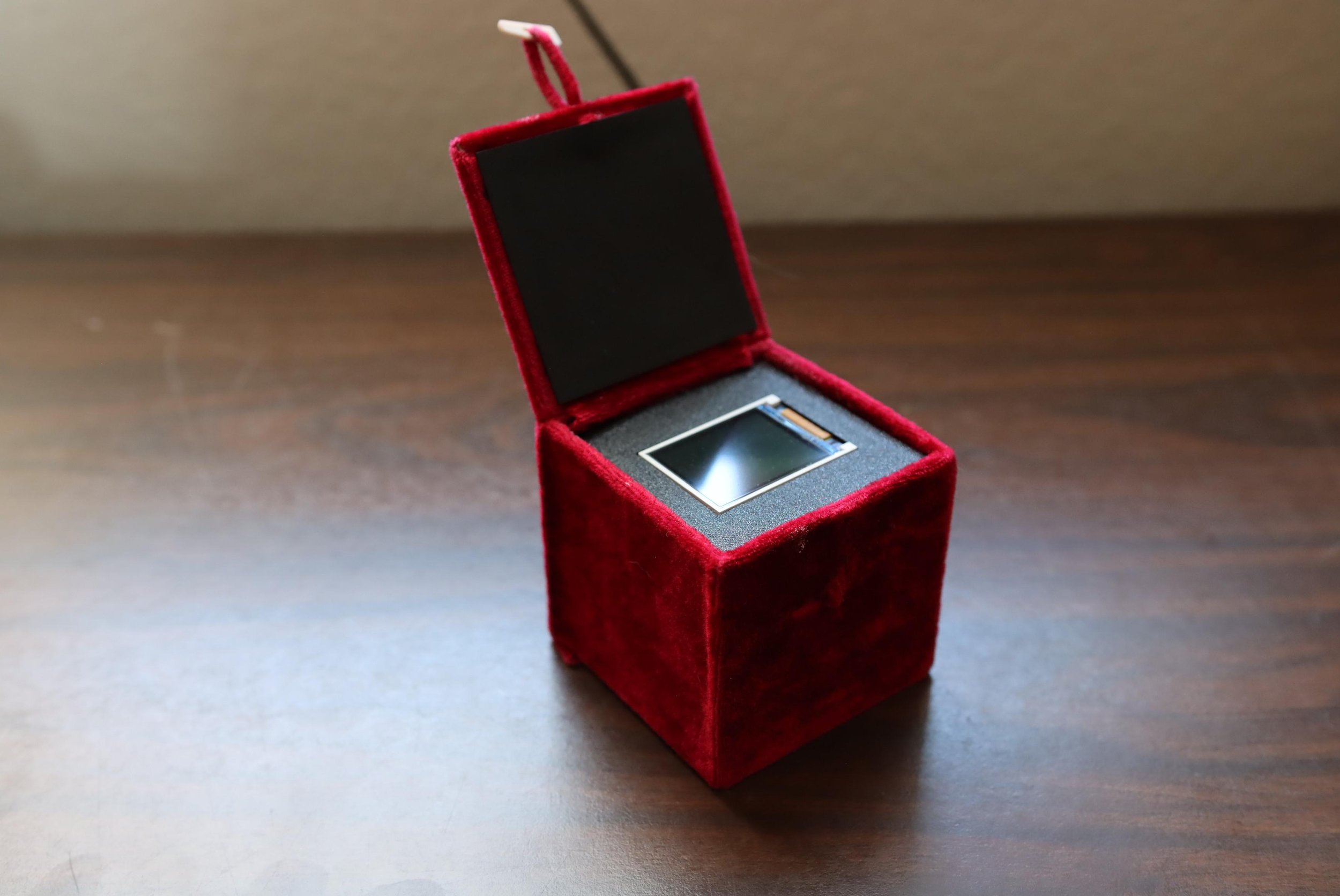 Long Distance Message Box