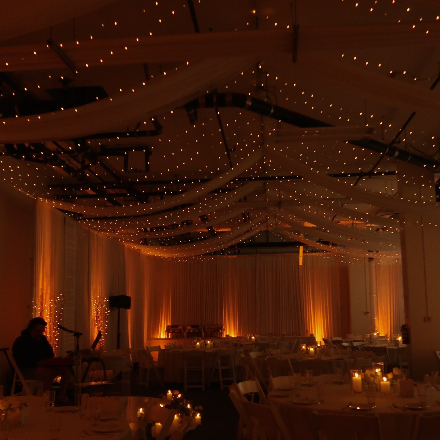 Dreamy 💛
&bull;
&bull;
&bull;
#event #eventplanner #manhattanbeach #hermosabeach #losangeles #wedding #weddingplanning #fyp