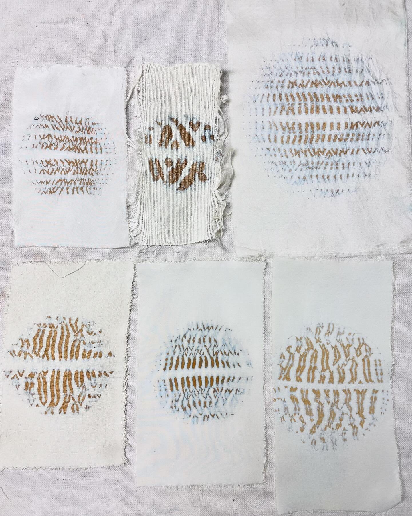 Here is an example of the variations you can get when doing #shibori. All of these samples were done using the exact same technique, but each fabric was a different weight so the results were not the same.

These were all originally brown, then I han