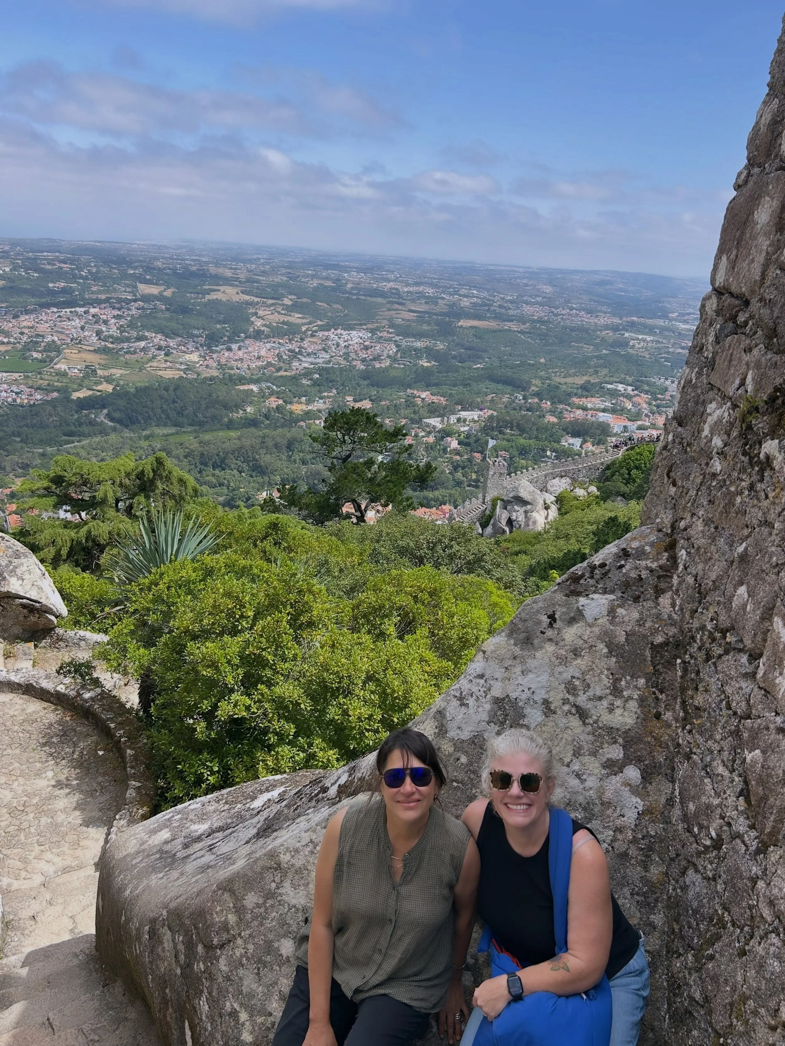 One last batch of photos from my trip. On my last day in Portugal, my friend @abigaildeser &amp; I went to Sintra &amp; had THE BEST DAY. We took the 40-ish minute train ride from Lisbon to Sintra &amp; started by exploring the Moorish Castle. 

It w