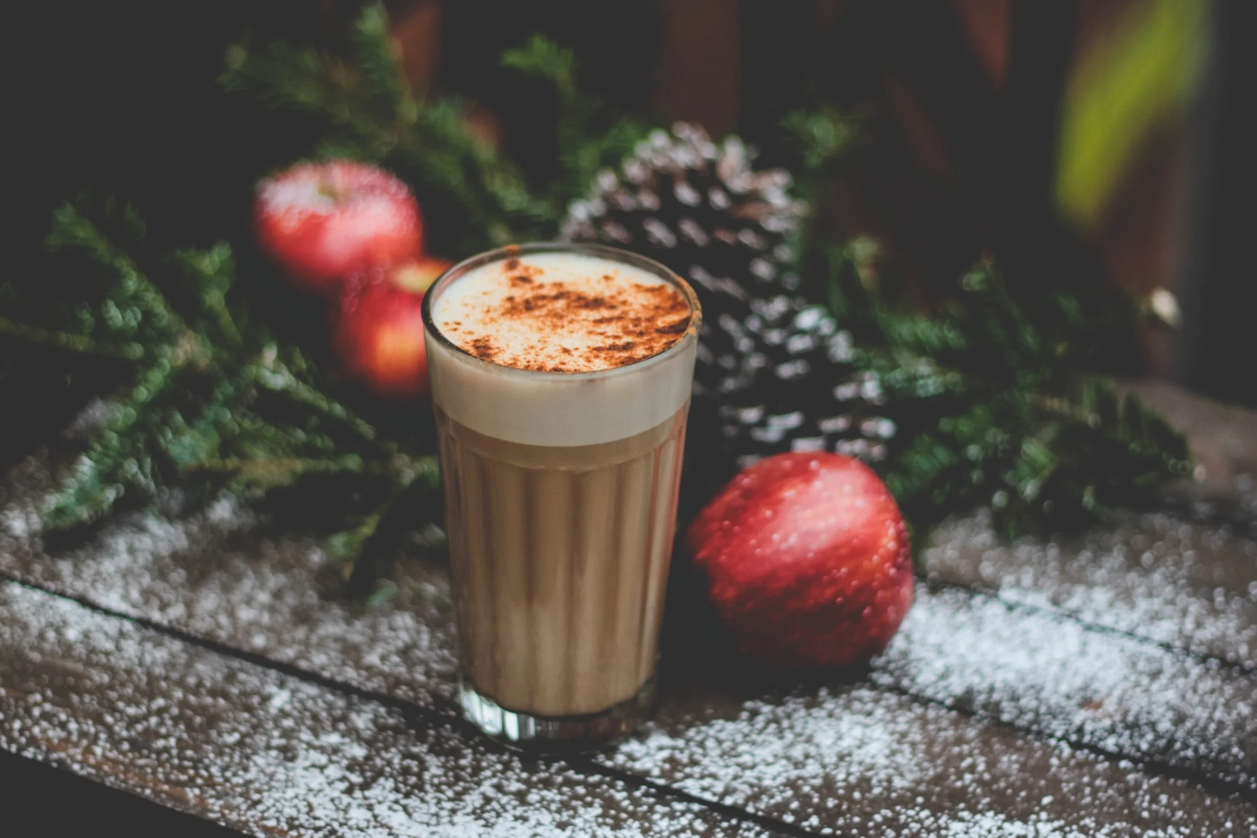 Sip in Style: Elevate Your Holiday Décor with the Perfect Beverages