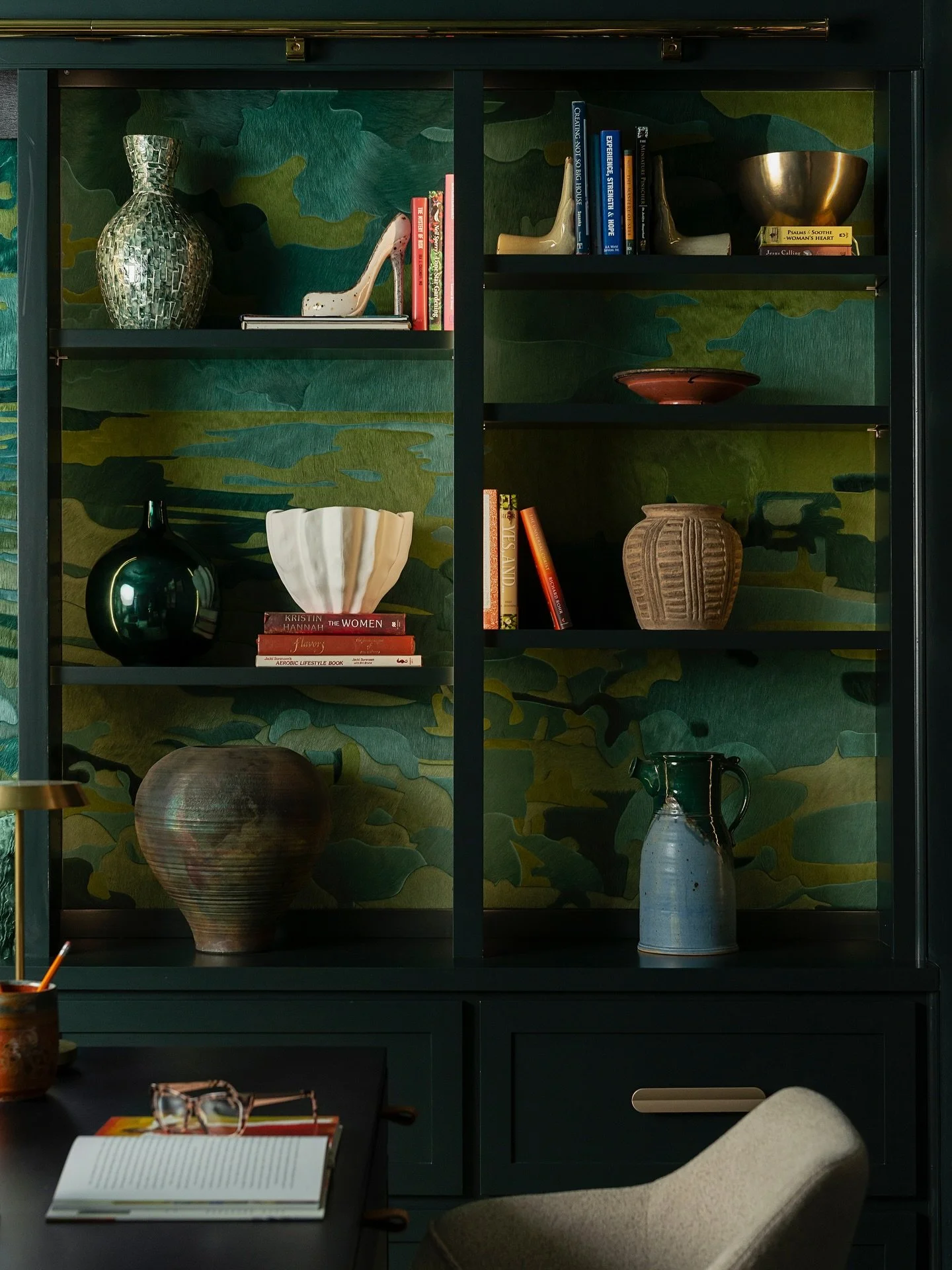 DETAILS // Designing this office space for our clients was truly a labor of love! The details matter...in fact, they make or break a design. We want to really know our clients and how they live. We want to know what brings them joy.

She wanted rich 
