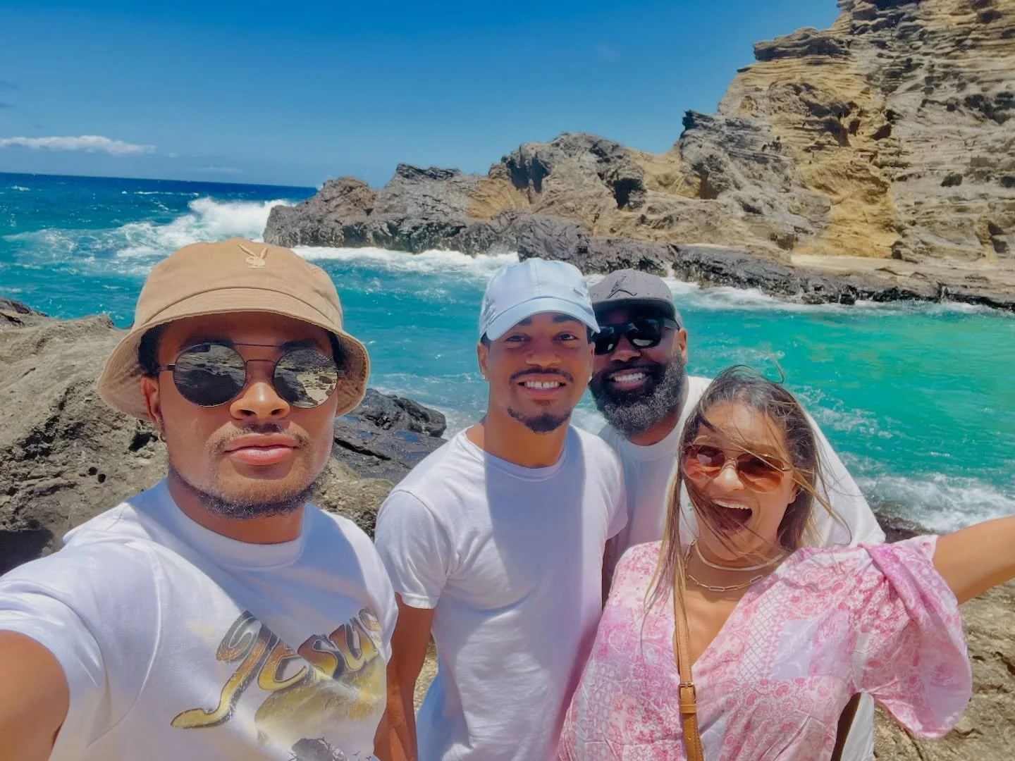 GRATEFUL | My heart is so full of gratitude. Not just on Thanksgiving, but every. single. day. So incredibly thankful for my family and every blessing the Lord has given to me. Every good and perfect gift comes from above. God is a good, good Father 