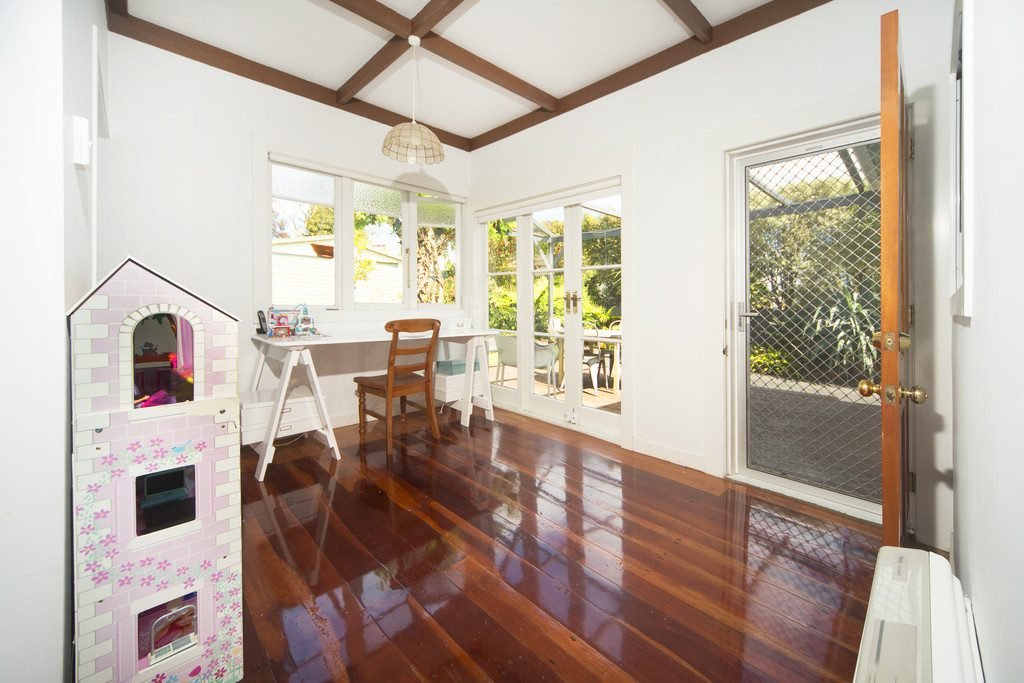 78 Huia 4.jpg