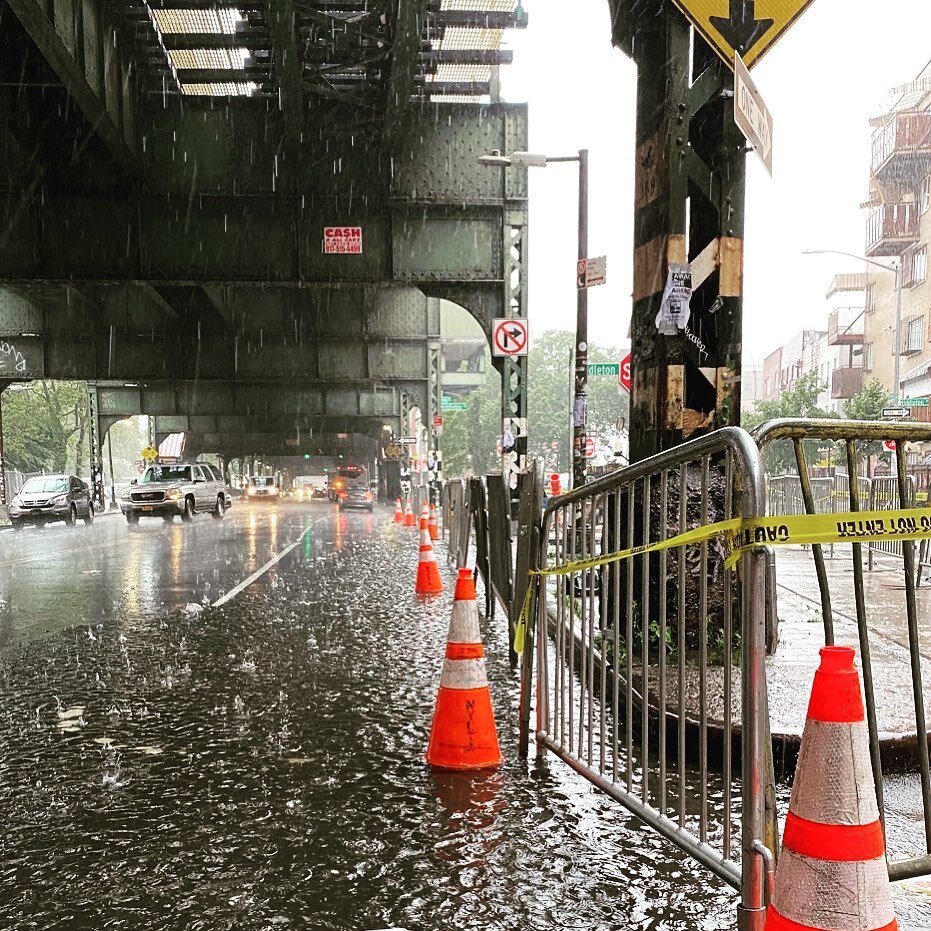 Natural disasters, like rainstorms and flooding, exacerbate wealth inequality, particularly for Black and Latina women. Let&rsquo;s do something about it #VoteResilienceNYC
&bull;
Photo taken by @youngerpants on Broadway in Williamsburg, near the J/M