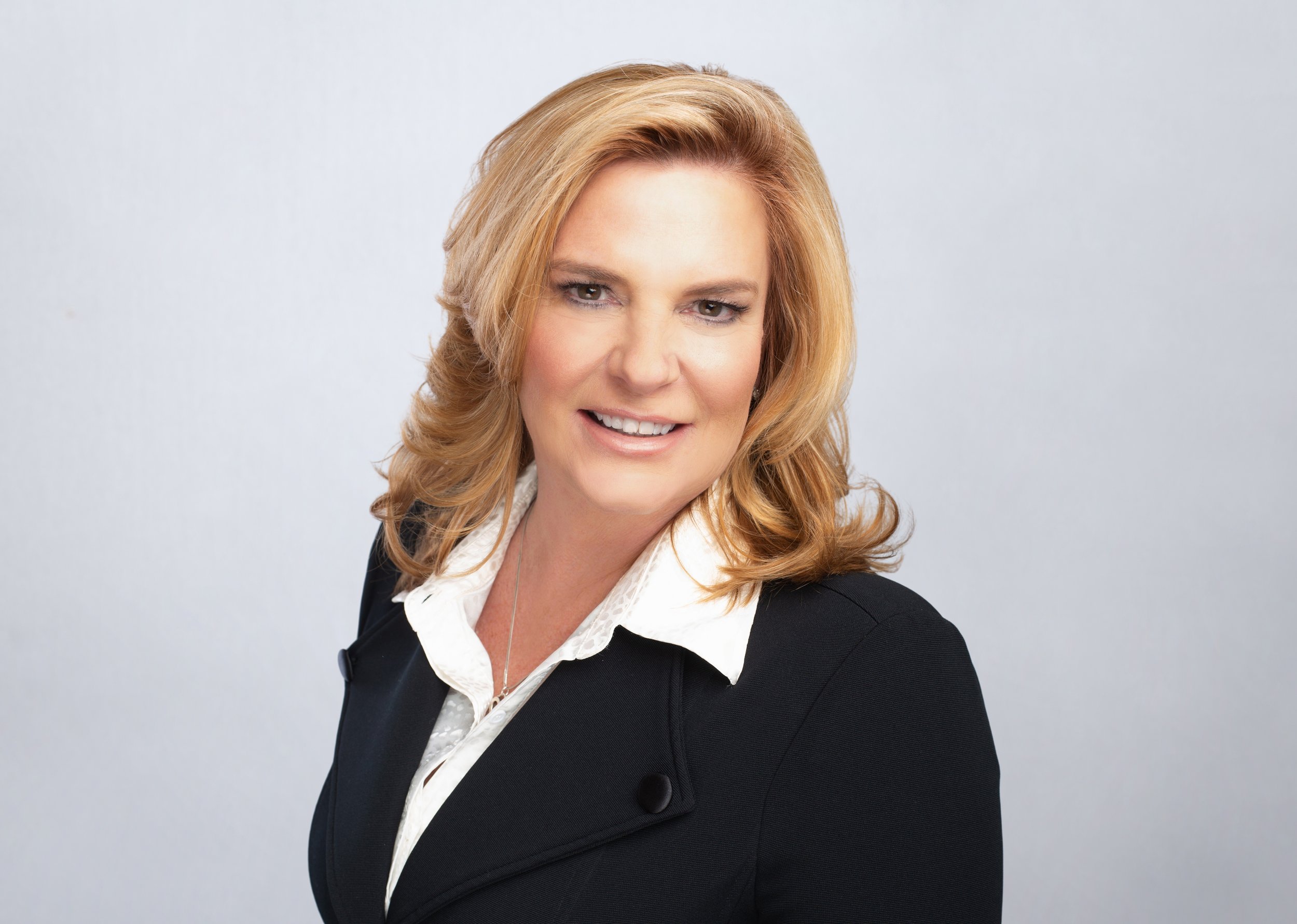 Karen Abbott, Chief Administrative Officer and Chief Compliance Officer of Monogram Health, the leading value-based specialty provider of in-home nephrology, primary care, and benefit management services for individuals with CKD and ESRD