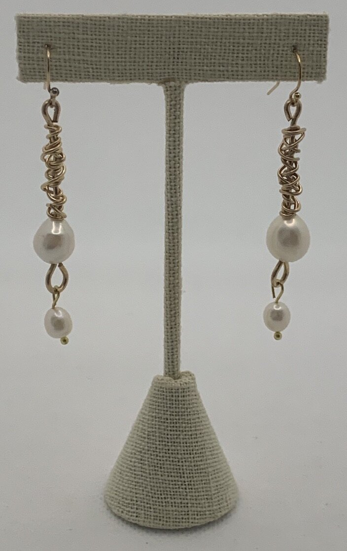 GOLD PEARL WRAP & PEARL DROPS STANTION.jpeg
