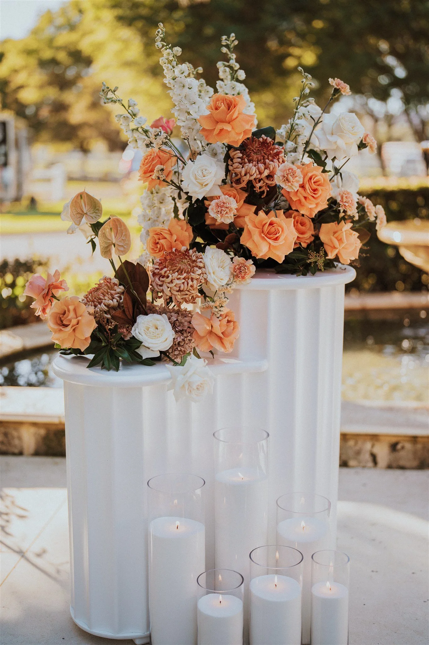 Two-level Double Curved Plinths for wedding styling